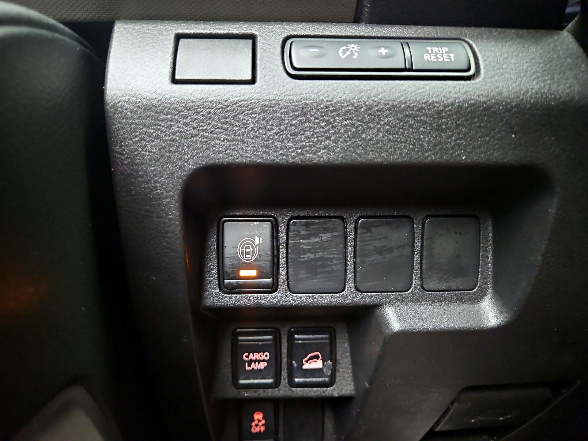 Thumbnail: 2023 Nissan Frontier - 13