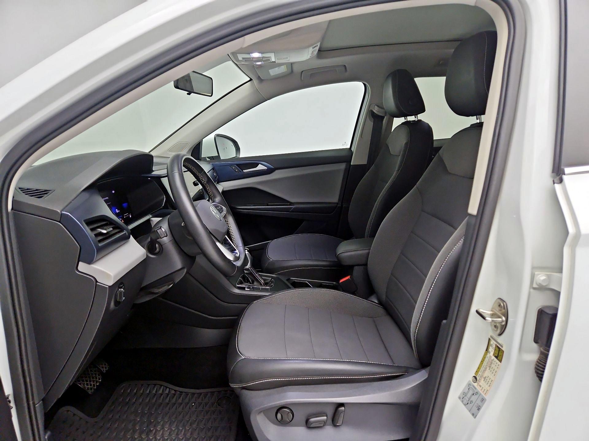 Thumbnail: 2022 Volkswagen Taos - 11