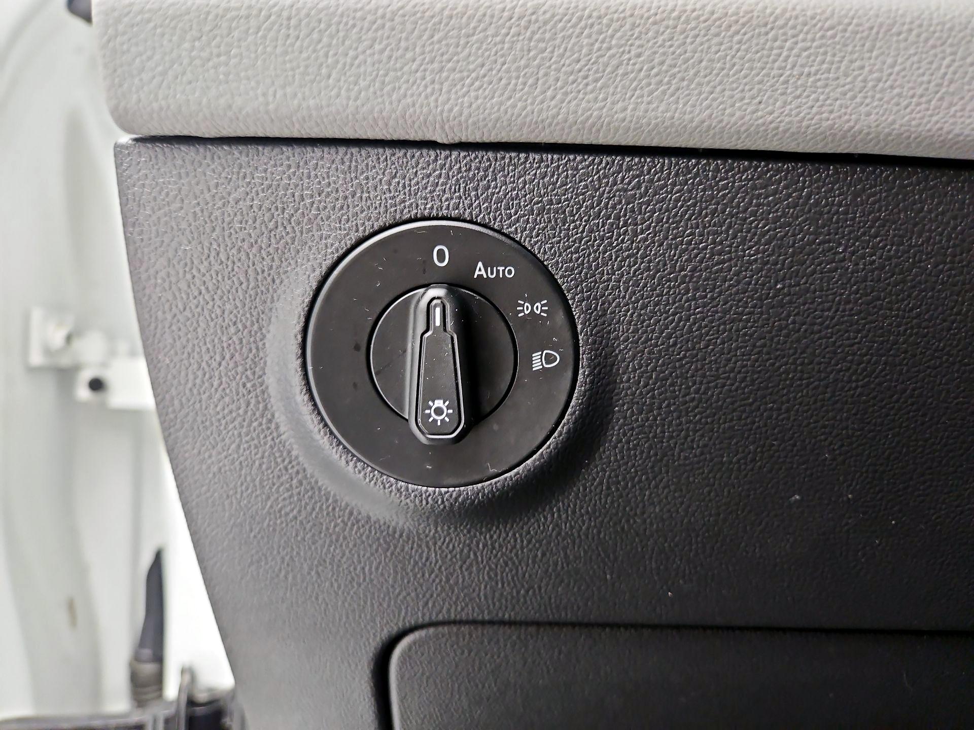 Thumbnail: 2022 Volkswagen Taos - 13