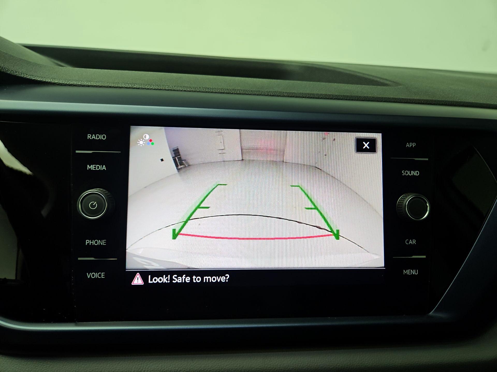 Thumbnail: 2022 Volkswagen Taos - 14