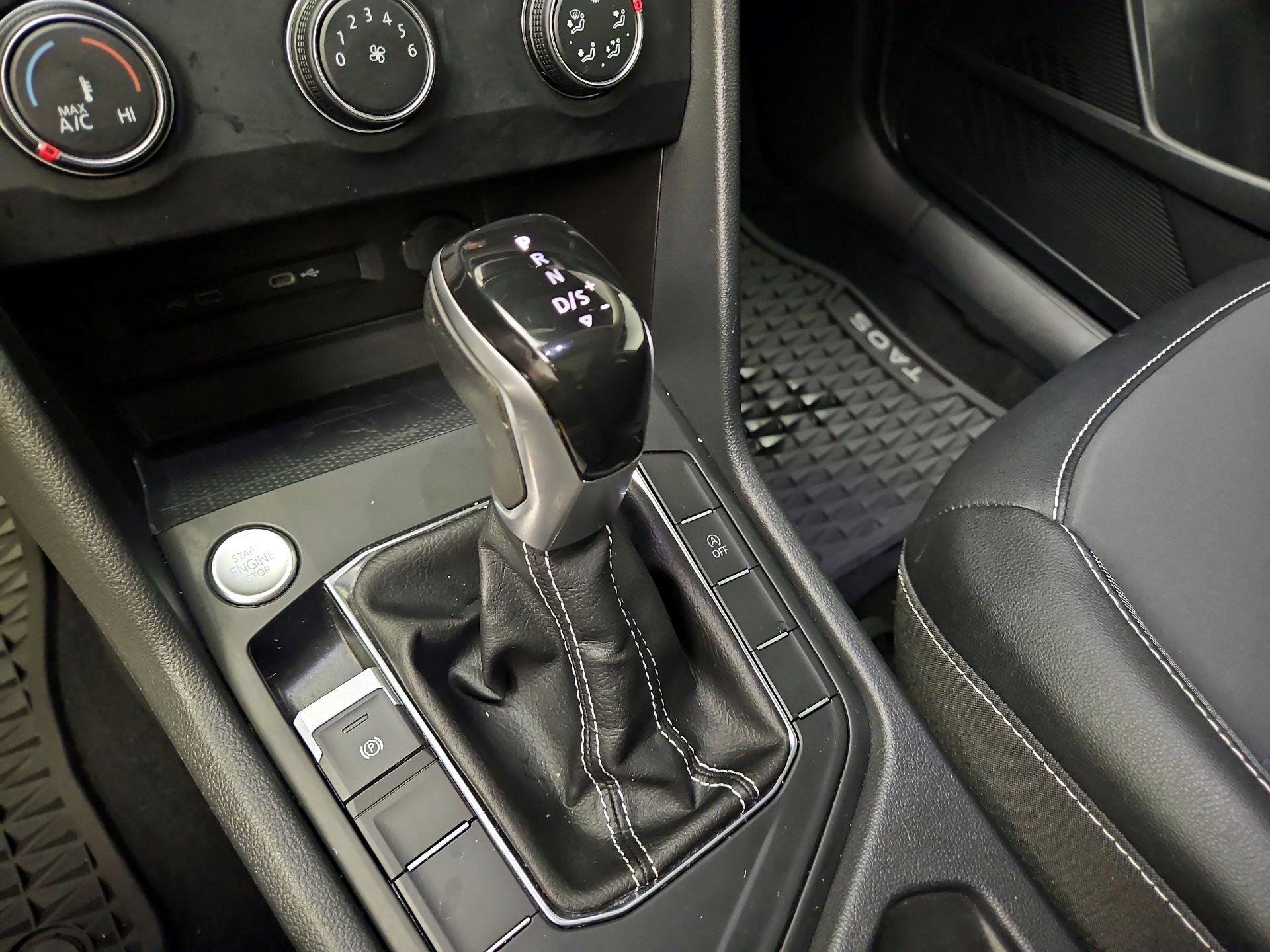 Thumbnail: 2022 Volkswagen Taos - 17