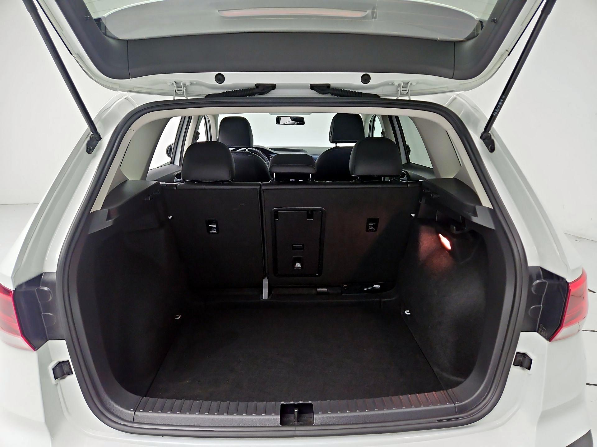 Thumbnail: 2022 Volkswagen Taos - 20