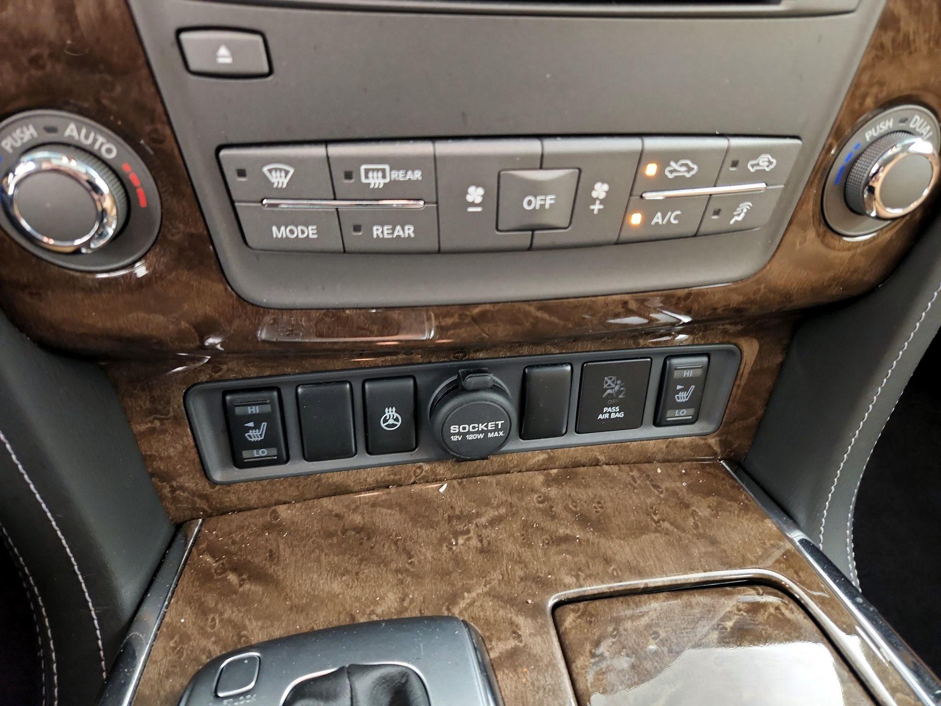 Thumbnail: 2017 INFINITI QX80 - 17