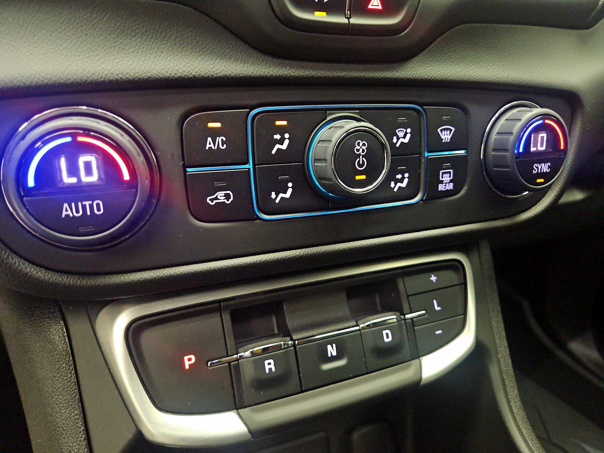 Thumbnail: 2022 GMC Terrain - 16