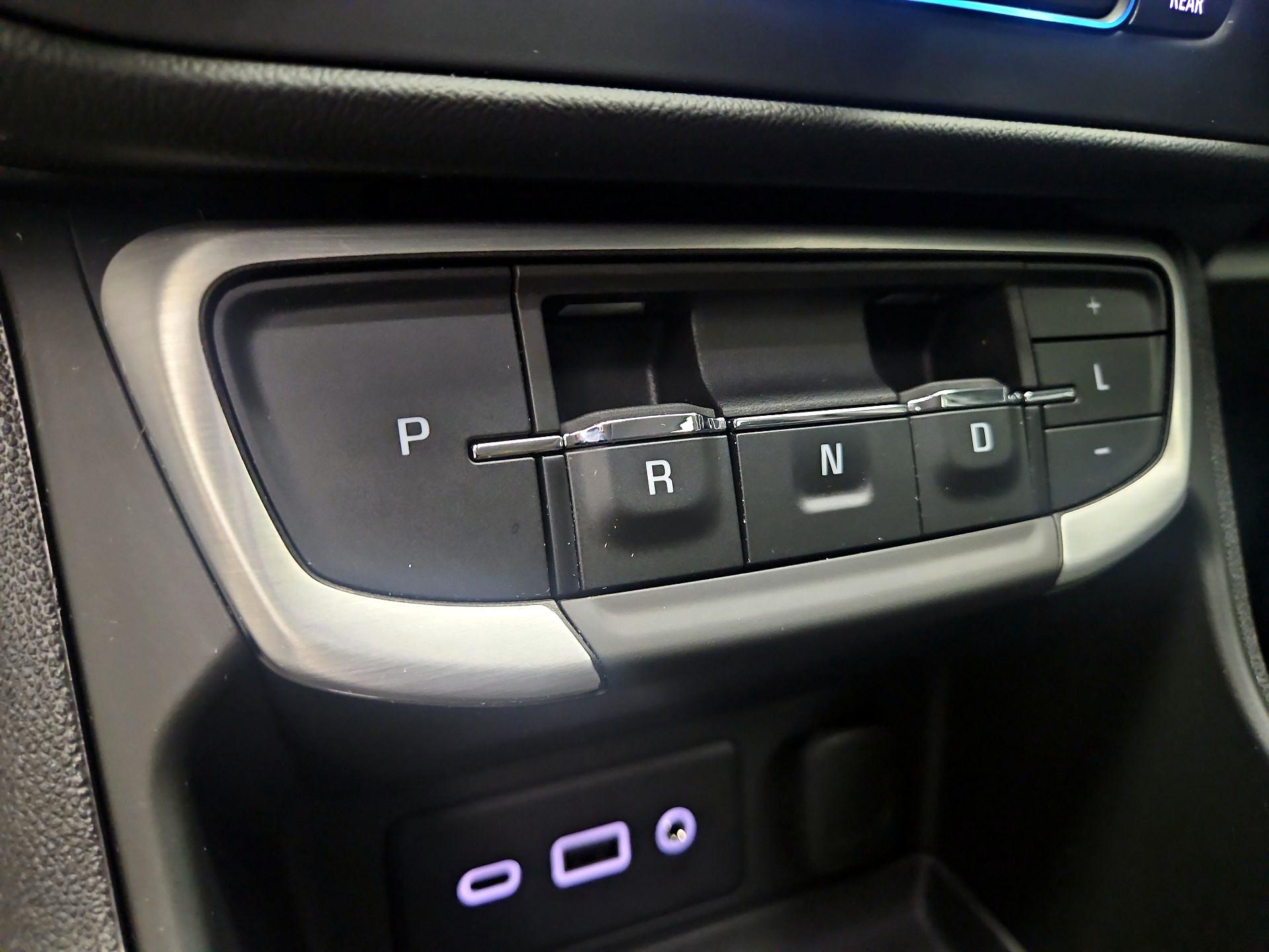 Thumbnail: 2022 GMC Terrain - 17