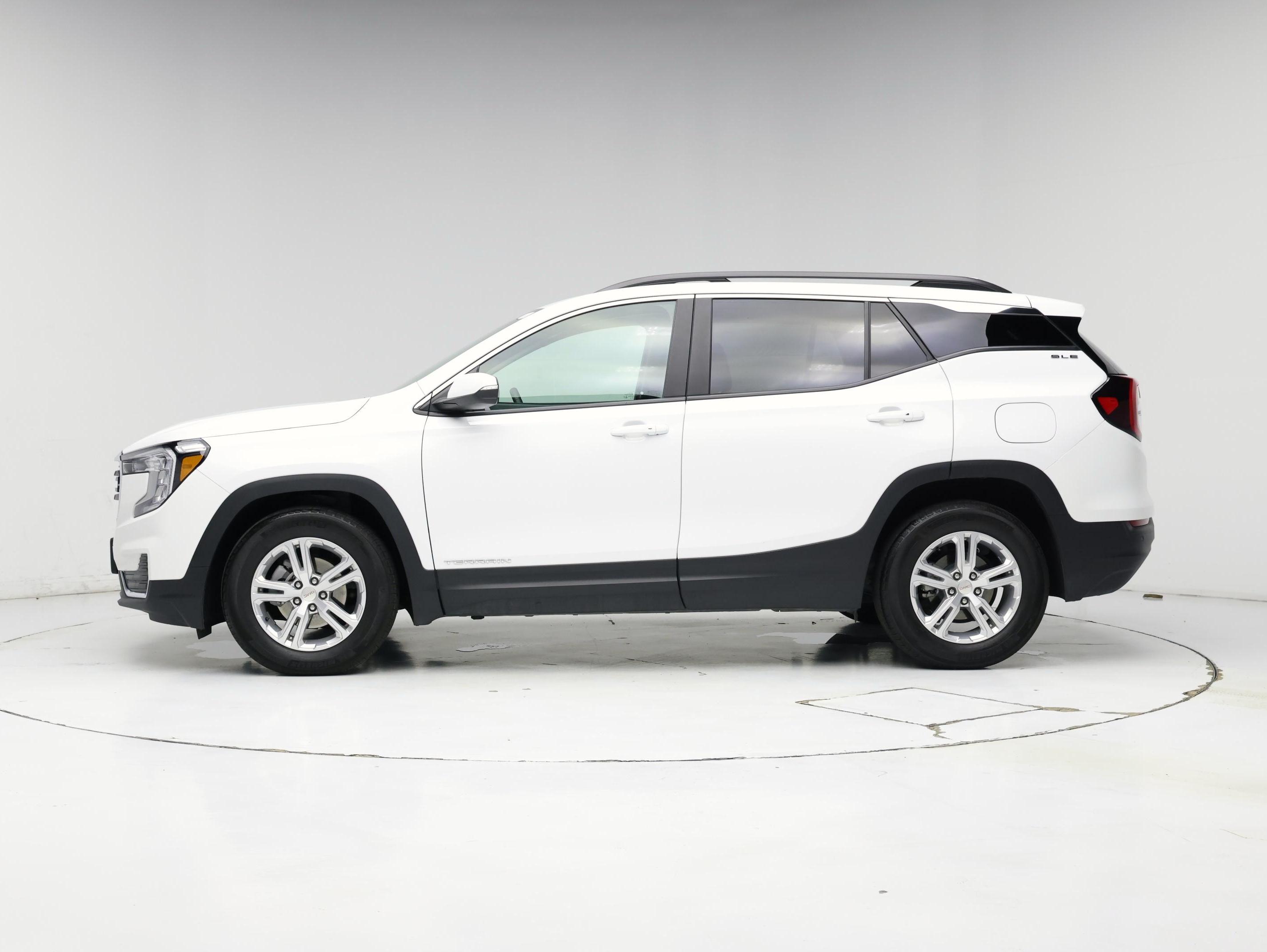 Thumbnail: 2022 GMC Terrain - 3