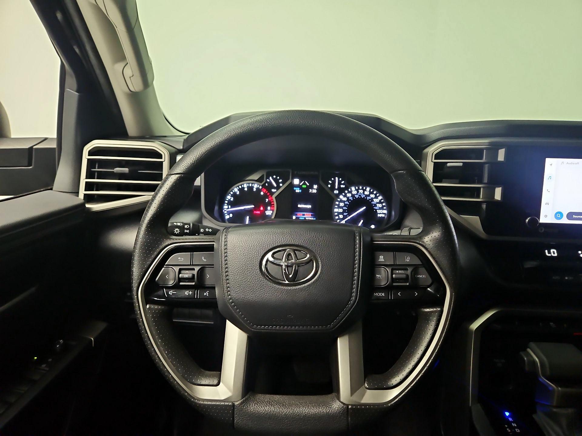 Thumbnail: 2022 Toyota Tundra - 10
