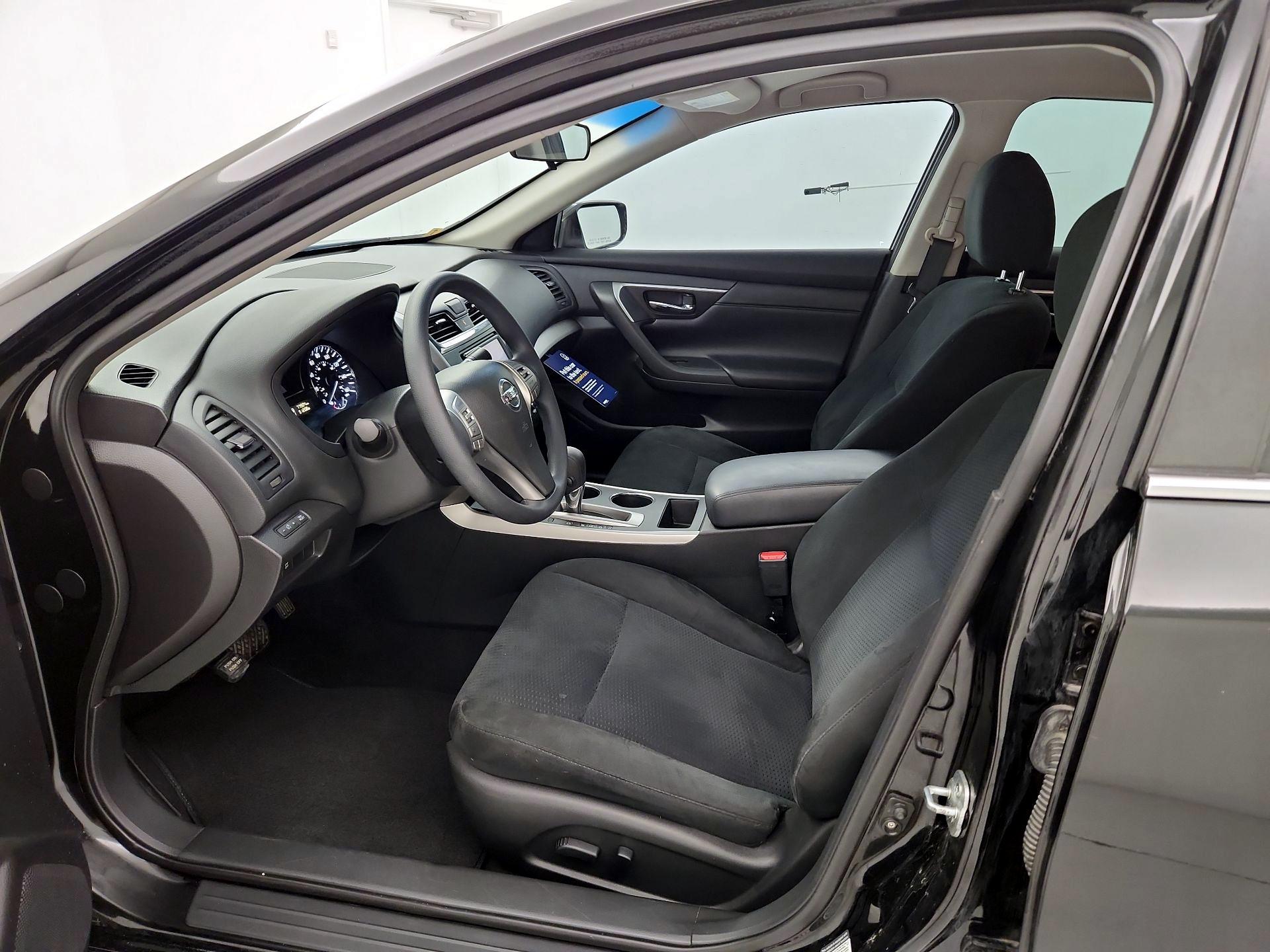 Thumbnail: 2015 Nissan Altima - 11