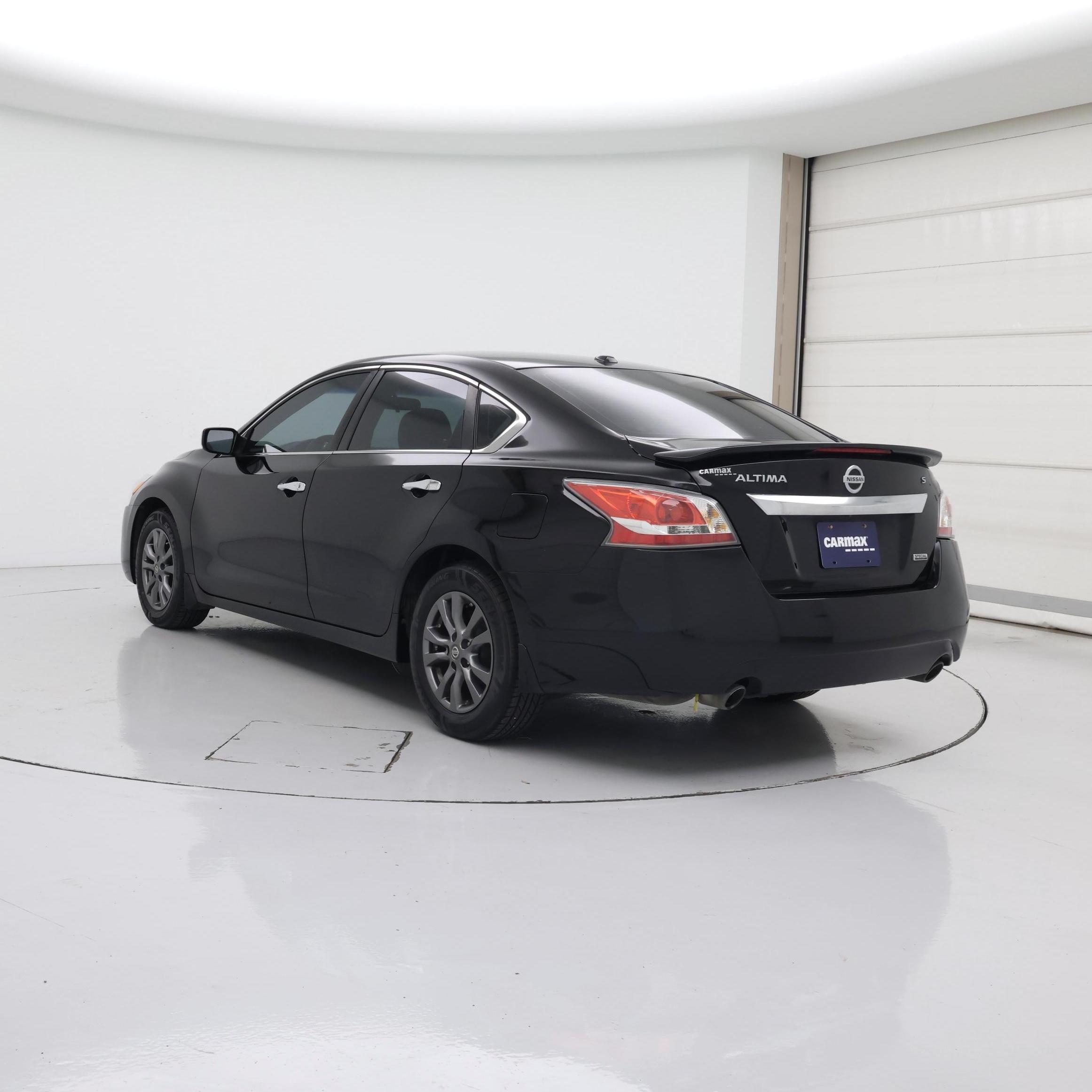 Thumbnail: 2015 Nissan Altima - 2