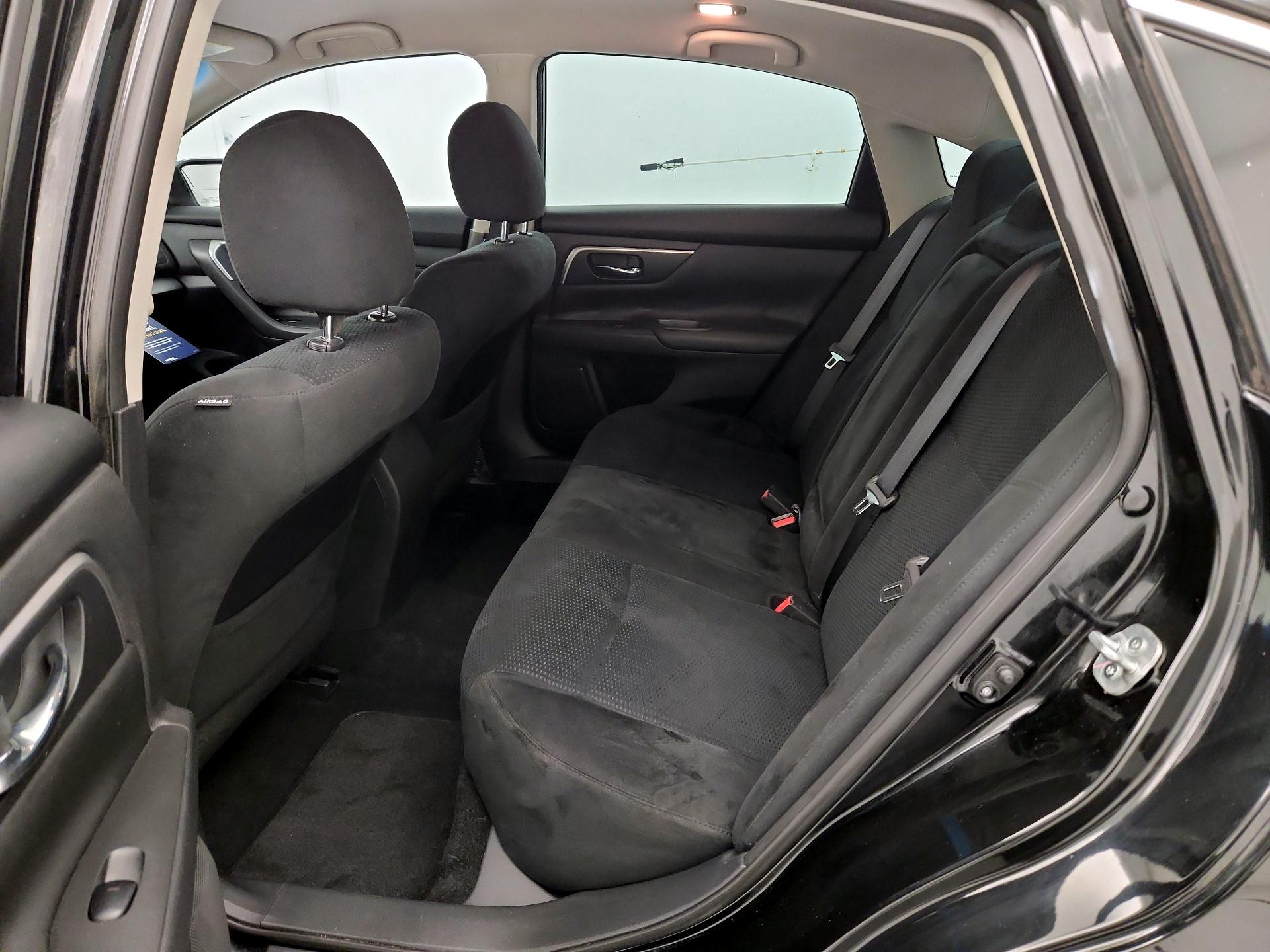 Thumbnail: 2015 Nissan Altima - 19