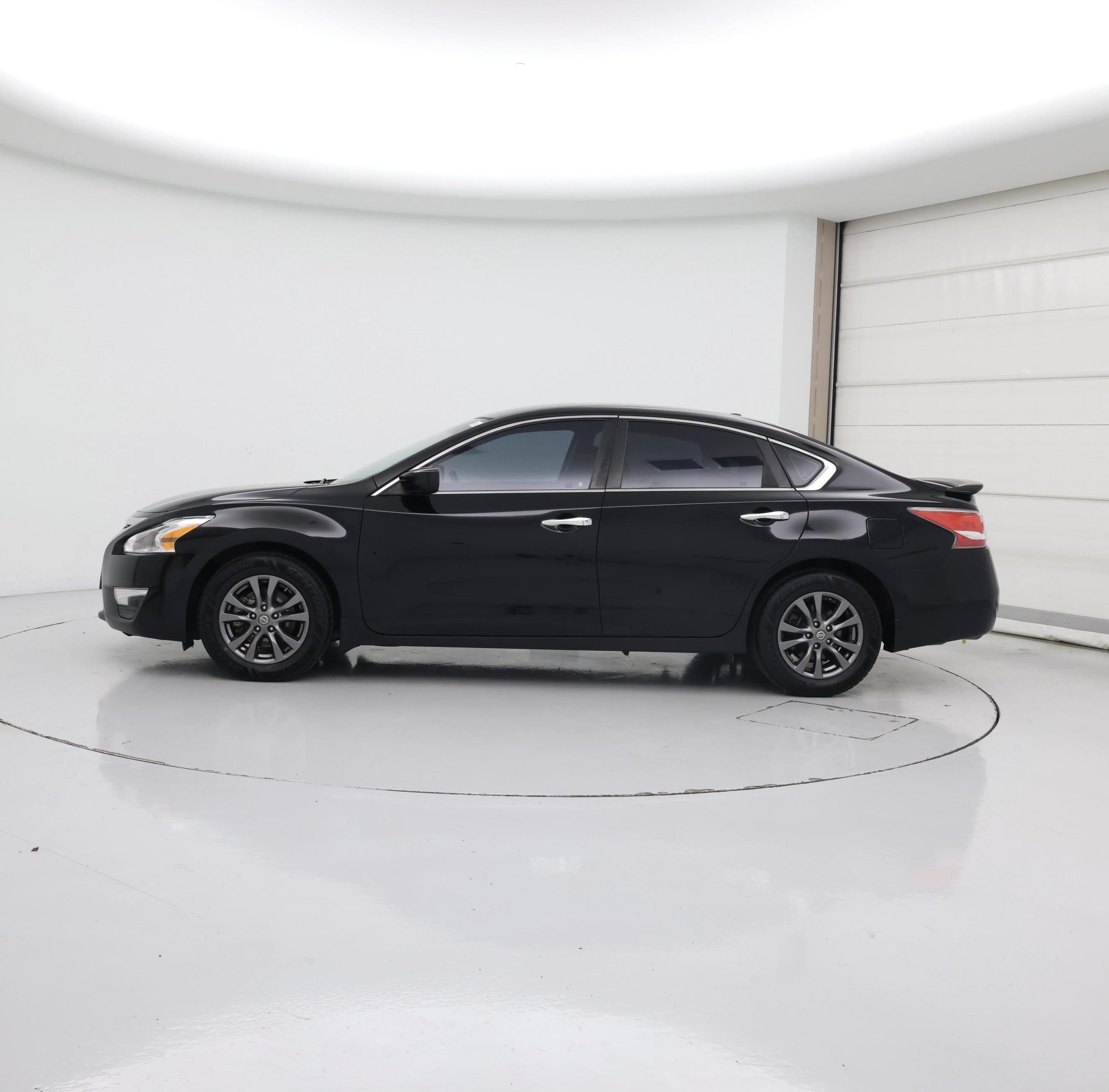 Thumbnail: 2015 Nissan Altima - 3