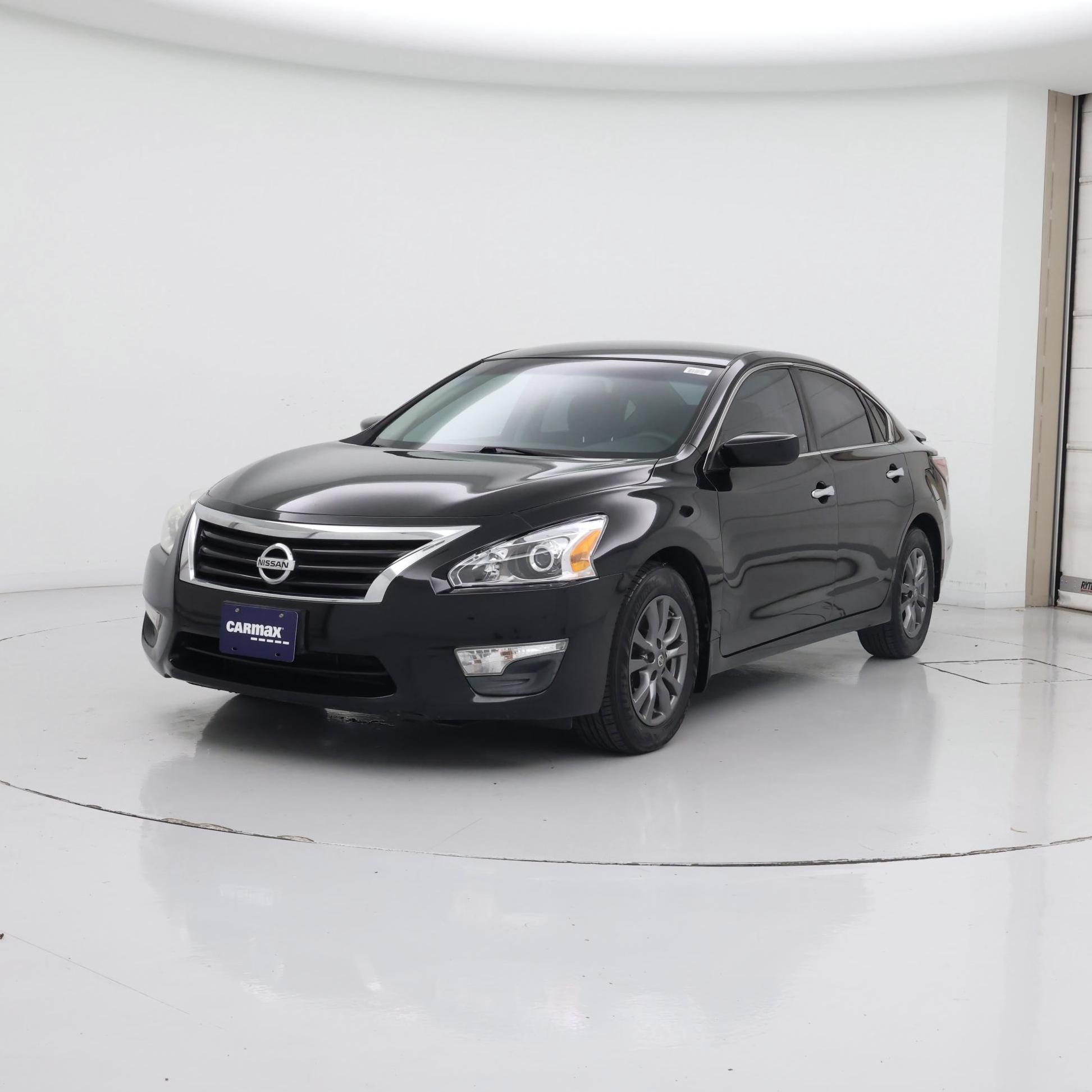 Thumbnail: 2015 Nissan Altima - 4