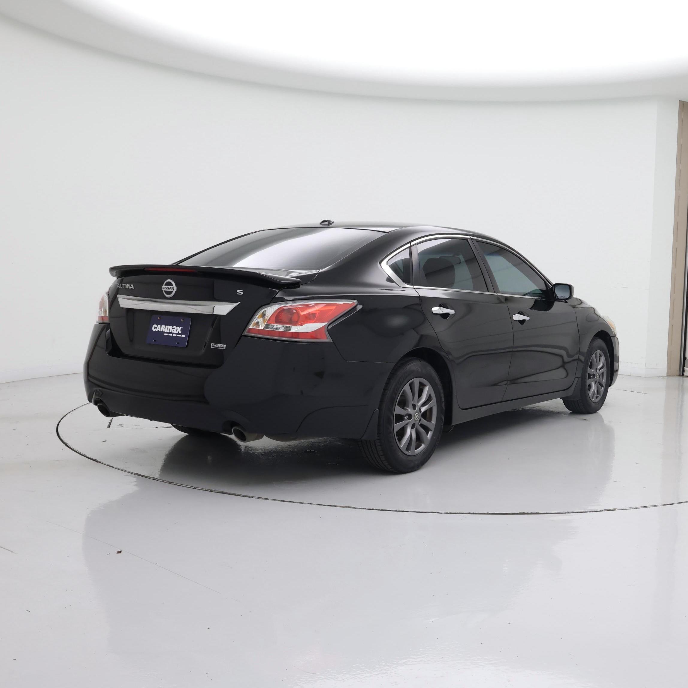 Thumbnail: 2015 Nissan Altima - 8