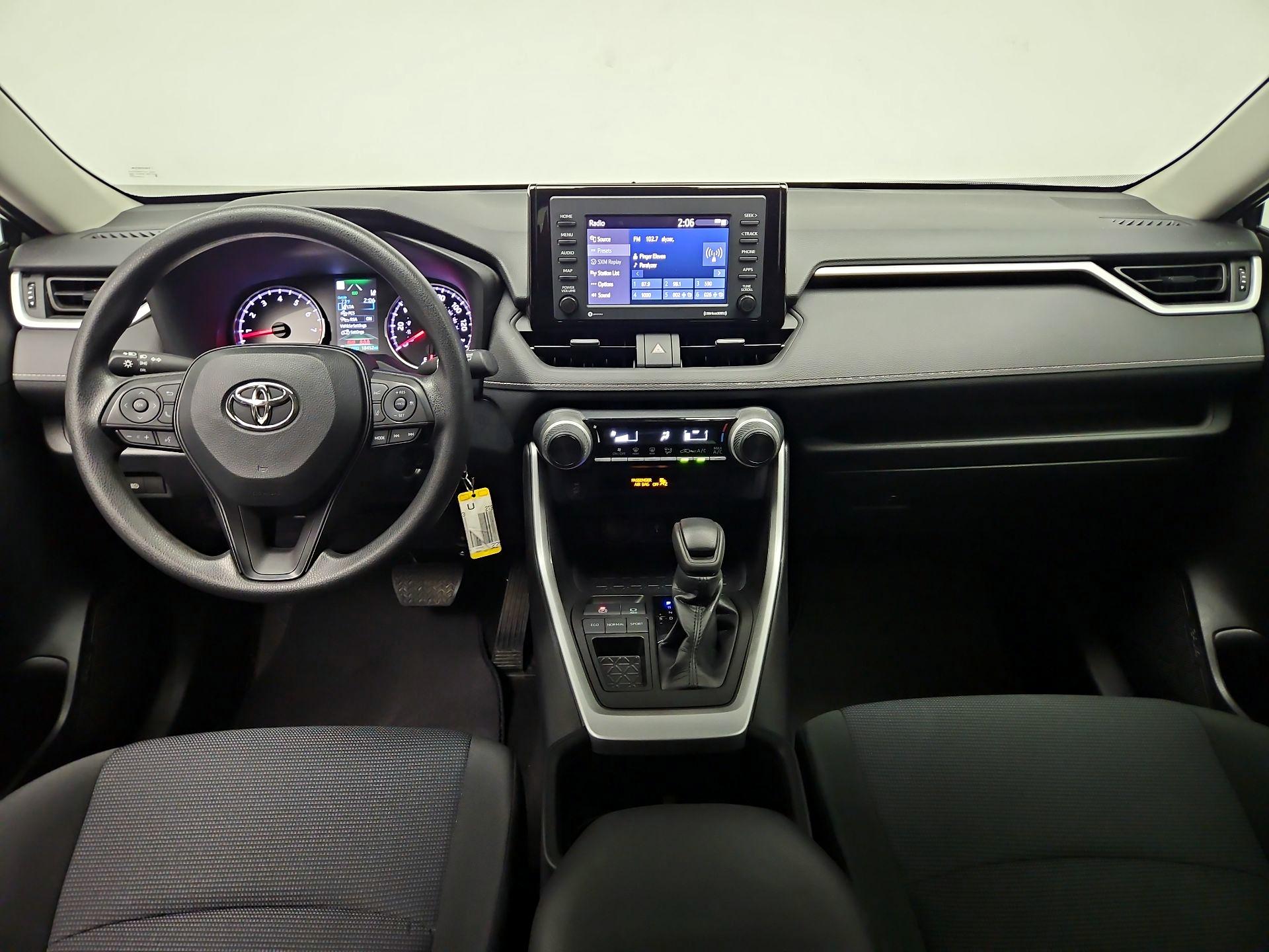 Thumbnail: 2022 Toyota RAV4 - 9