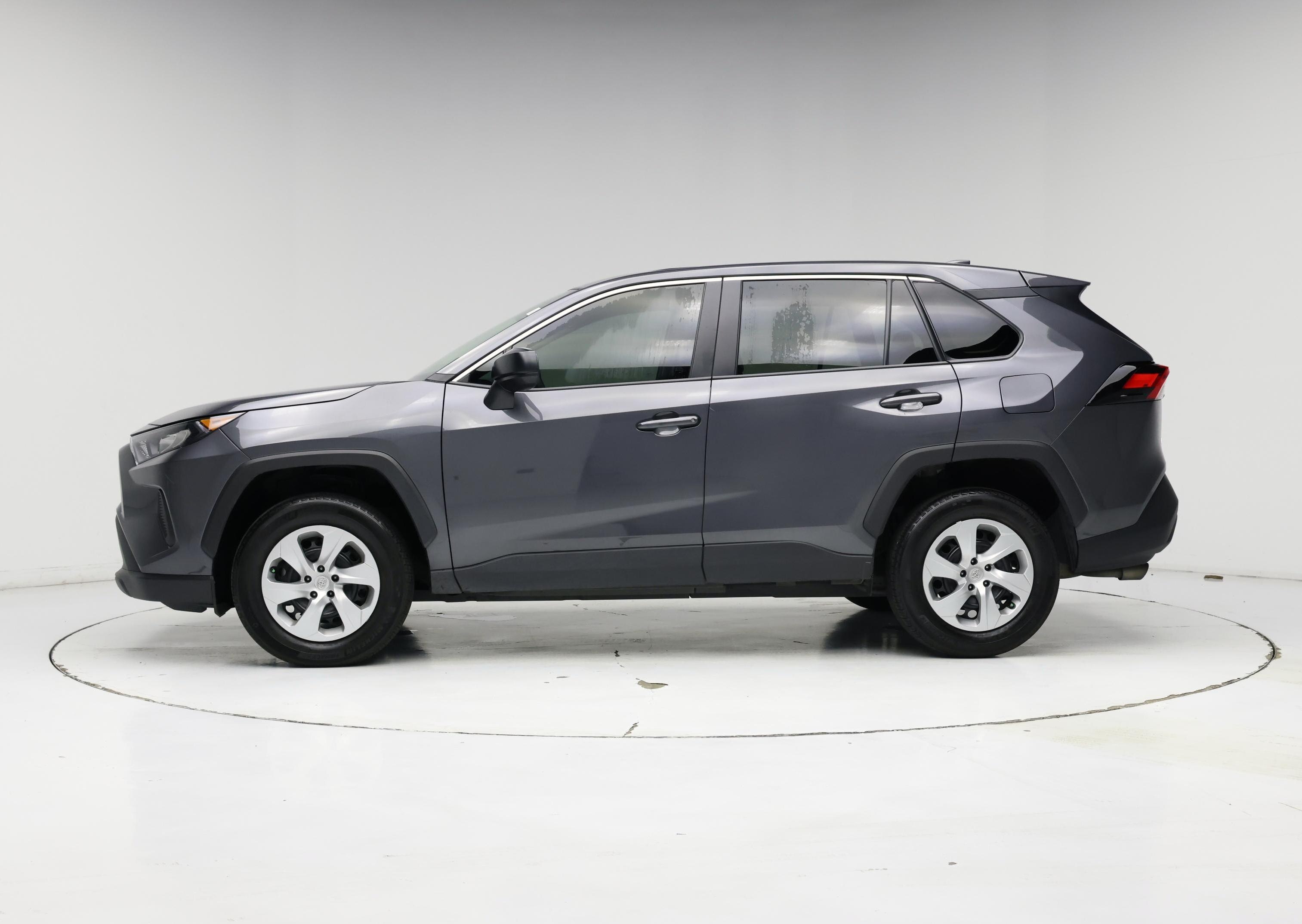 Thumbnail: 2022 Toyota RAV4 - 3