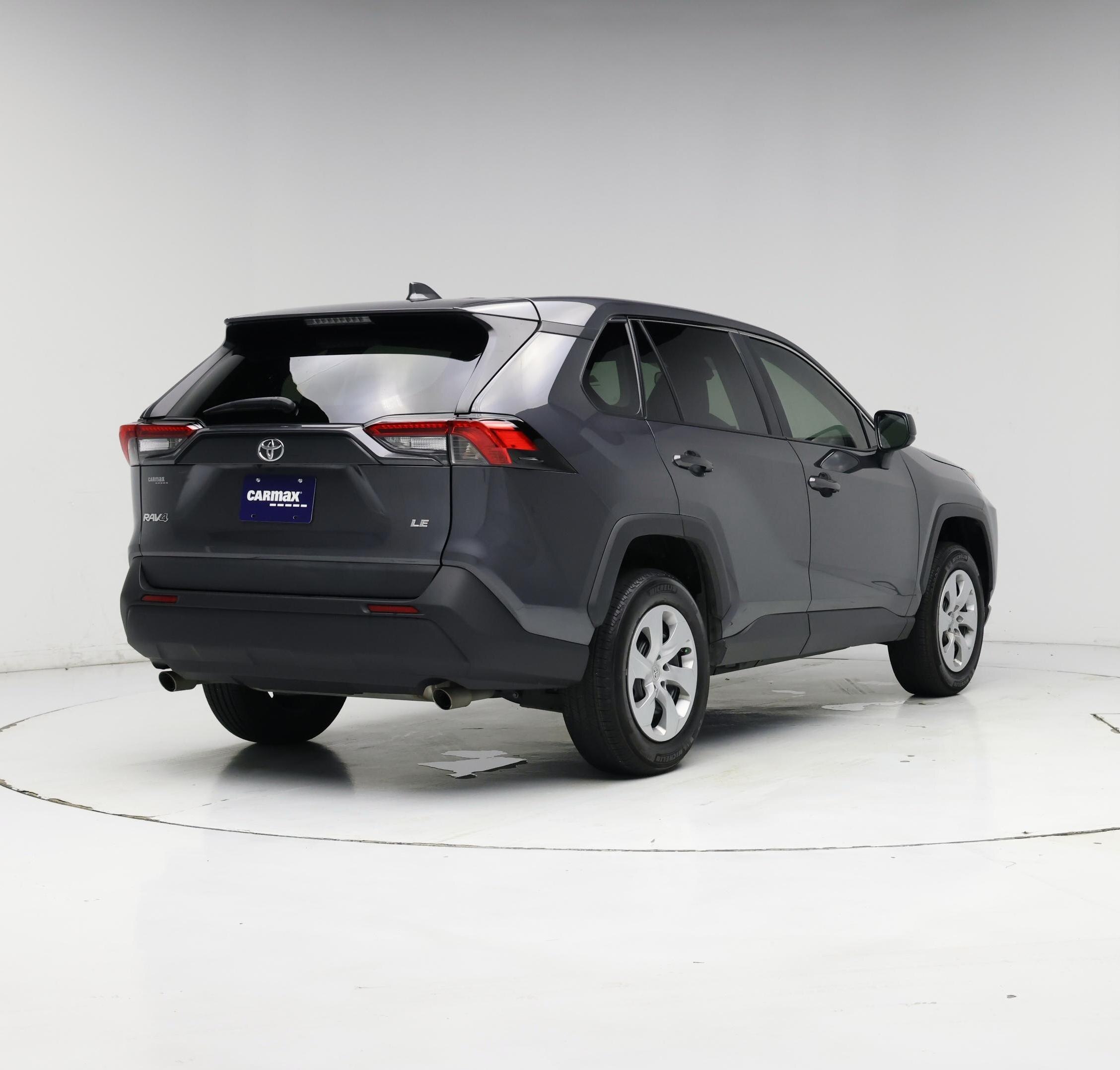 Thumbnail: 2022 Toyota RAV4 - 8