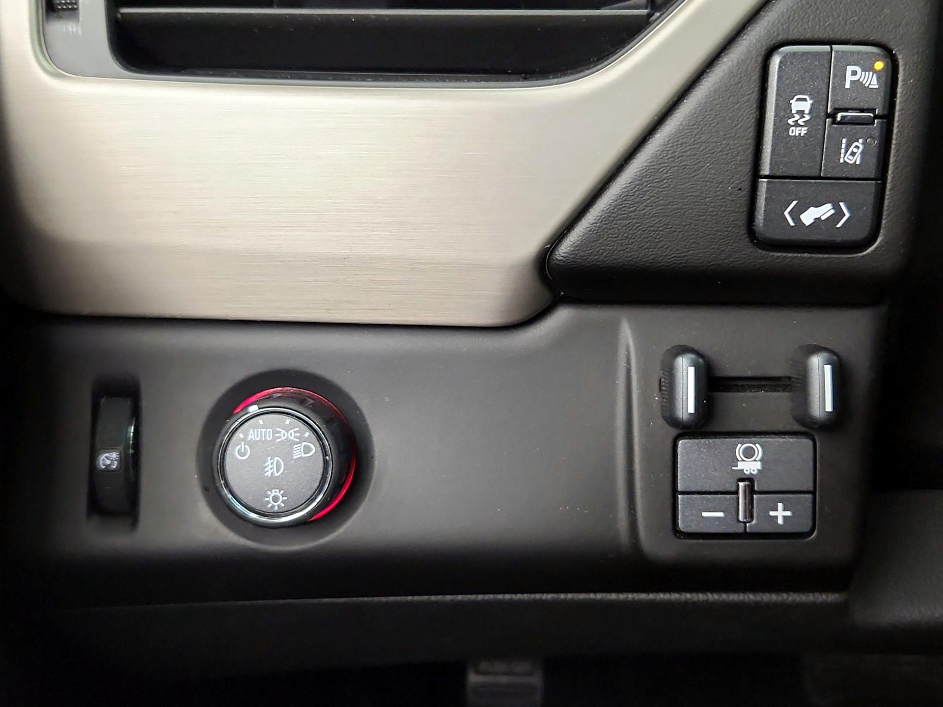 Thumbnail: 2015 GMC Yukon - 13
