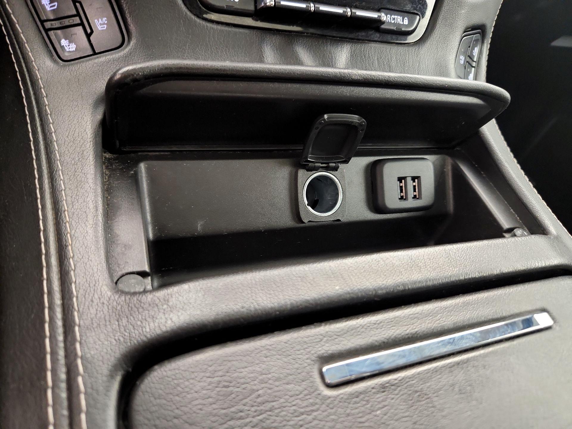 Thumbnail: 2015 GMC Yukon - 19