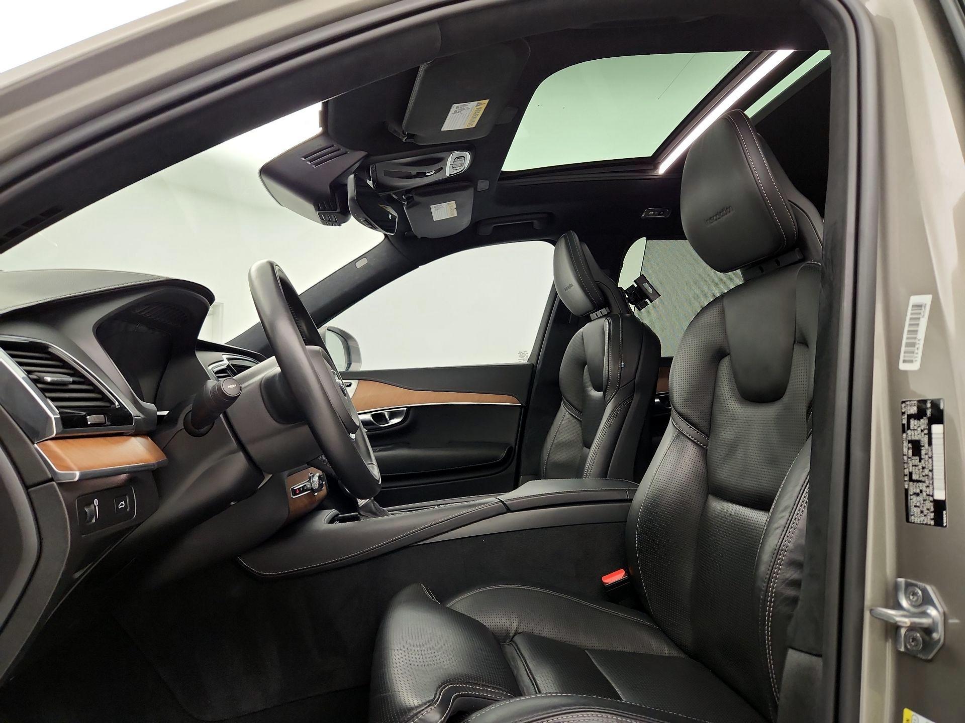 Thumbnail: 2020 Volvo XC90 - 20