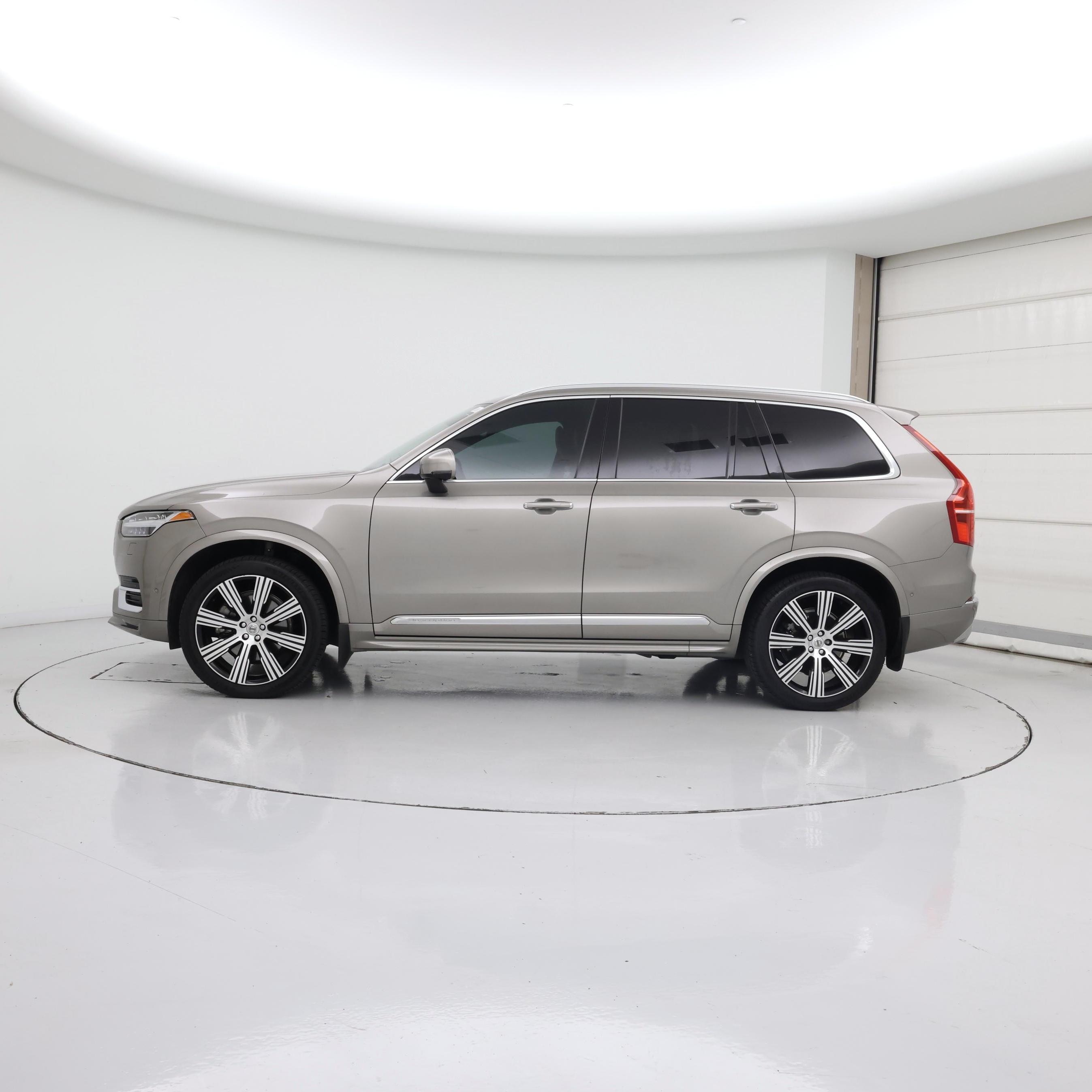 Thumbnail: 2020 Volvo XC90 - 3