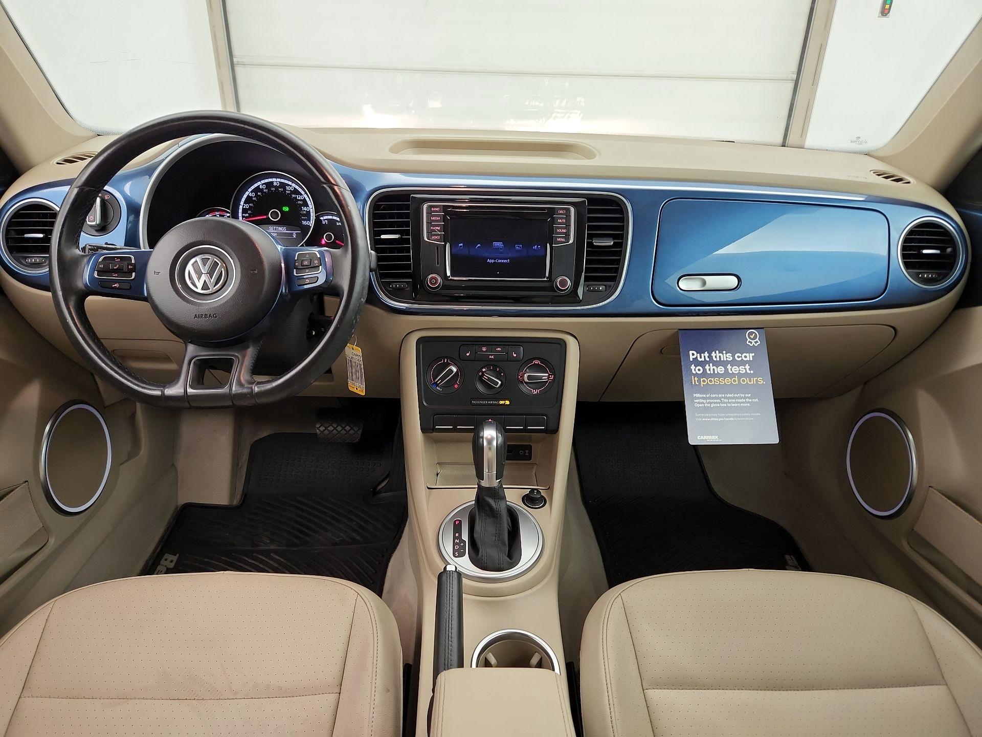 Thumbnail: 2016 Volkswagen Beetle - 9