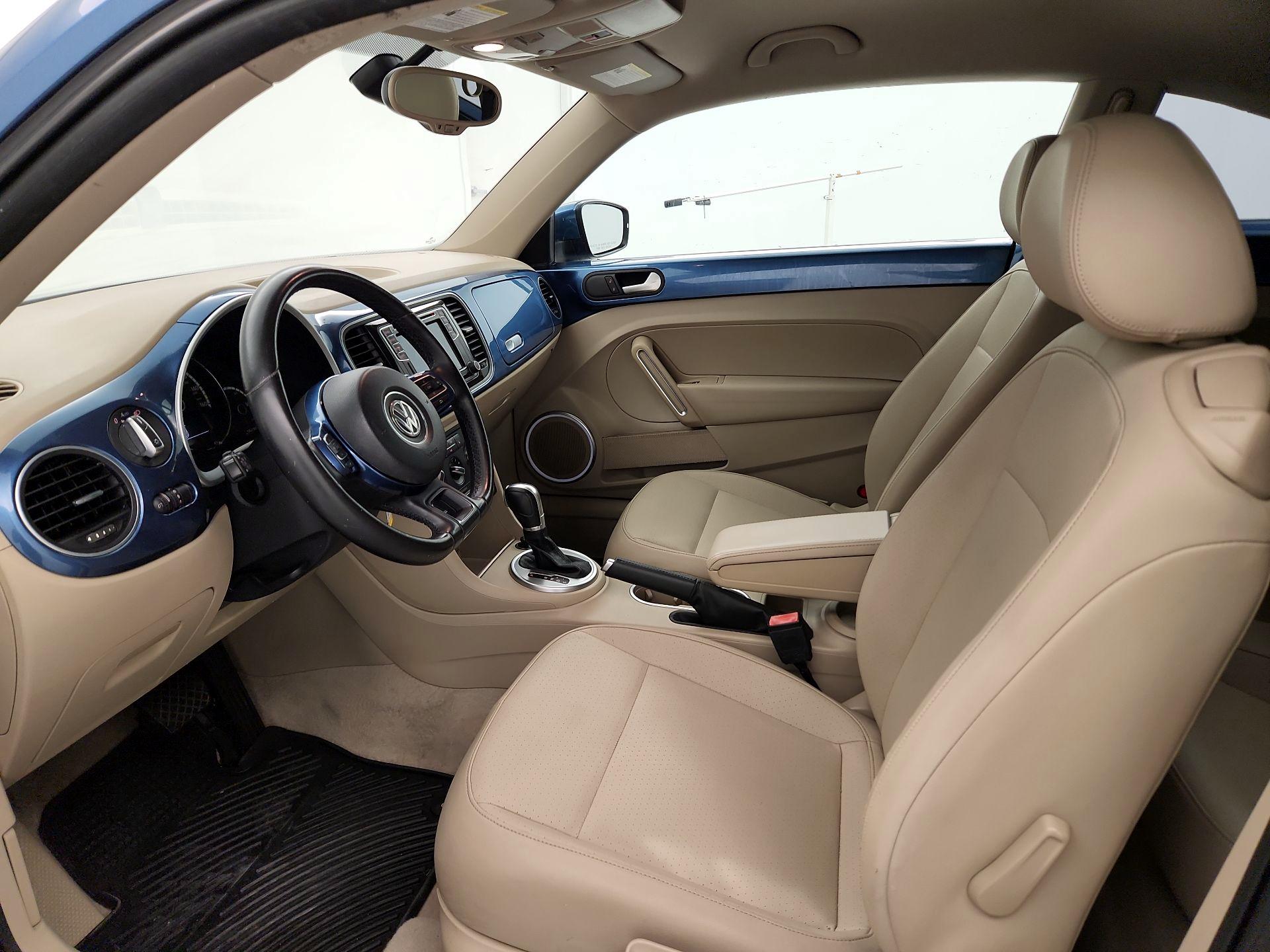 Thumbnail: 2016 Volkswagen Beetle - 11