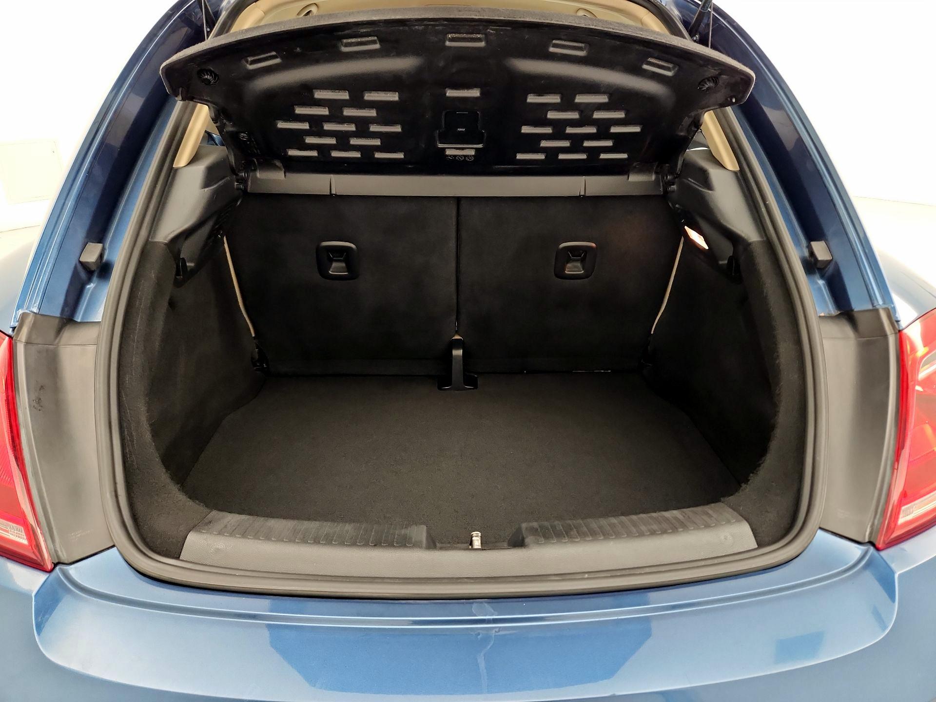 Thumbnail: 2016 Volkswagen Beetle - 19