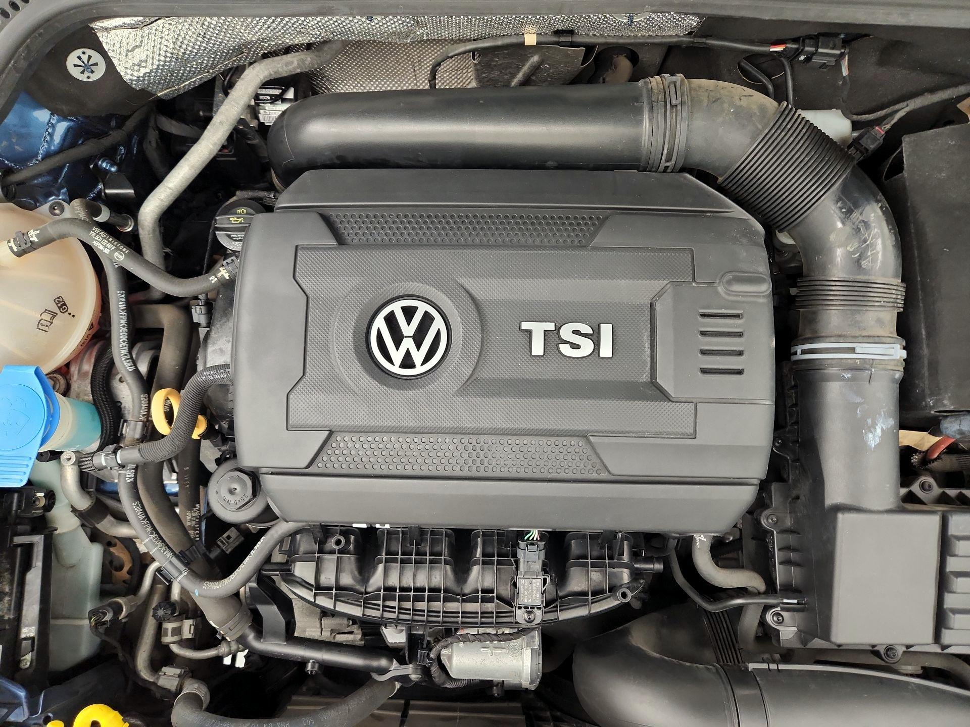 Thumbnail: 2016 Volkswagen Beetle - 20