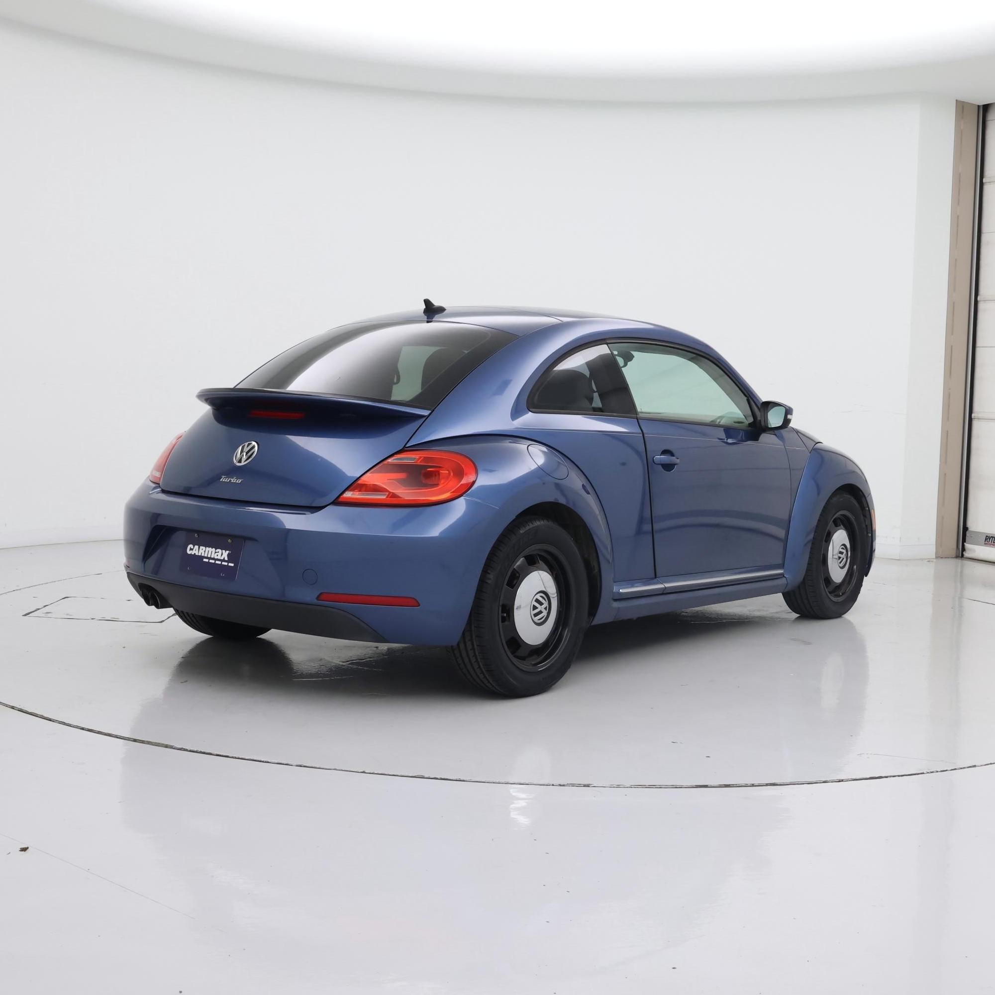 Thumbnail: 2016 Volkswagen Beetle - 8