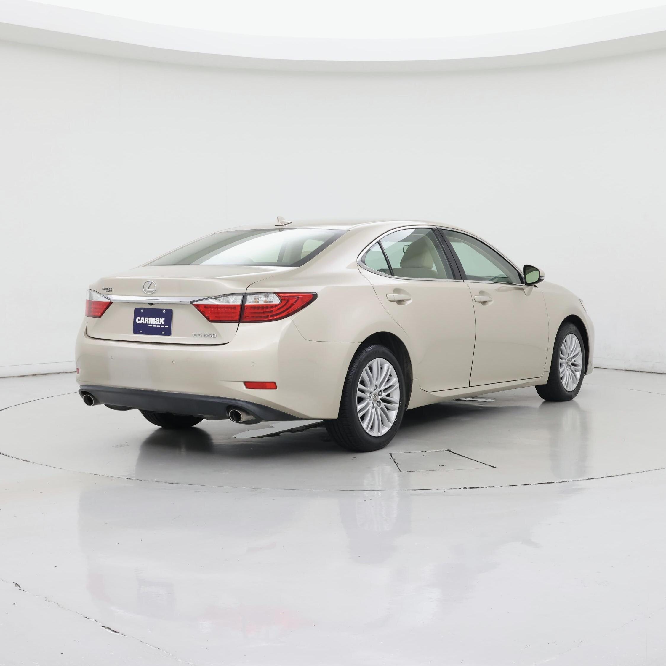 Thumbnail: 2014 Lexus ES - 8