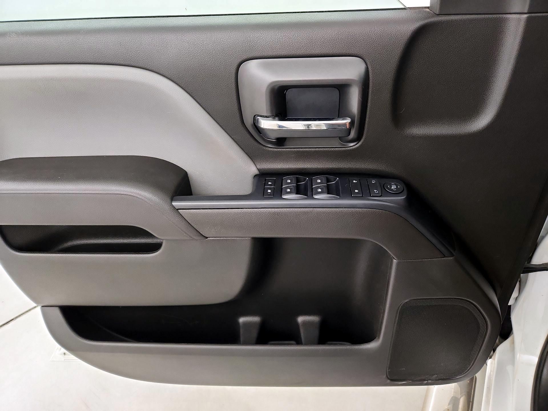 Thumbnail: 2017 Chevrolet Silverado 1500 - 12