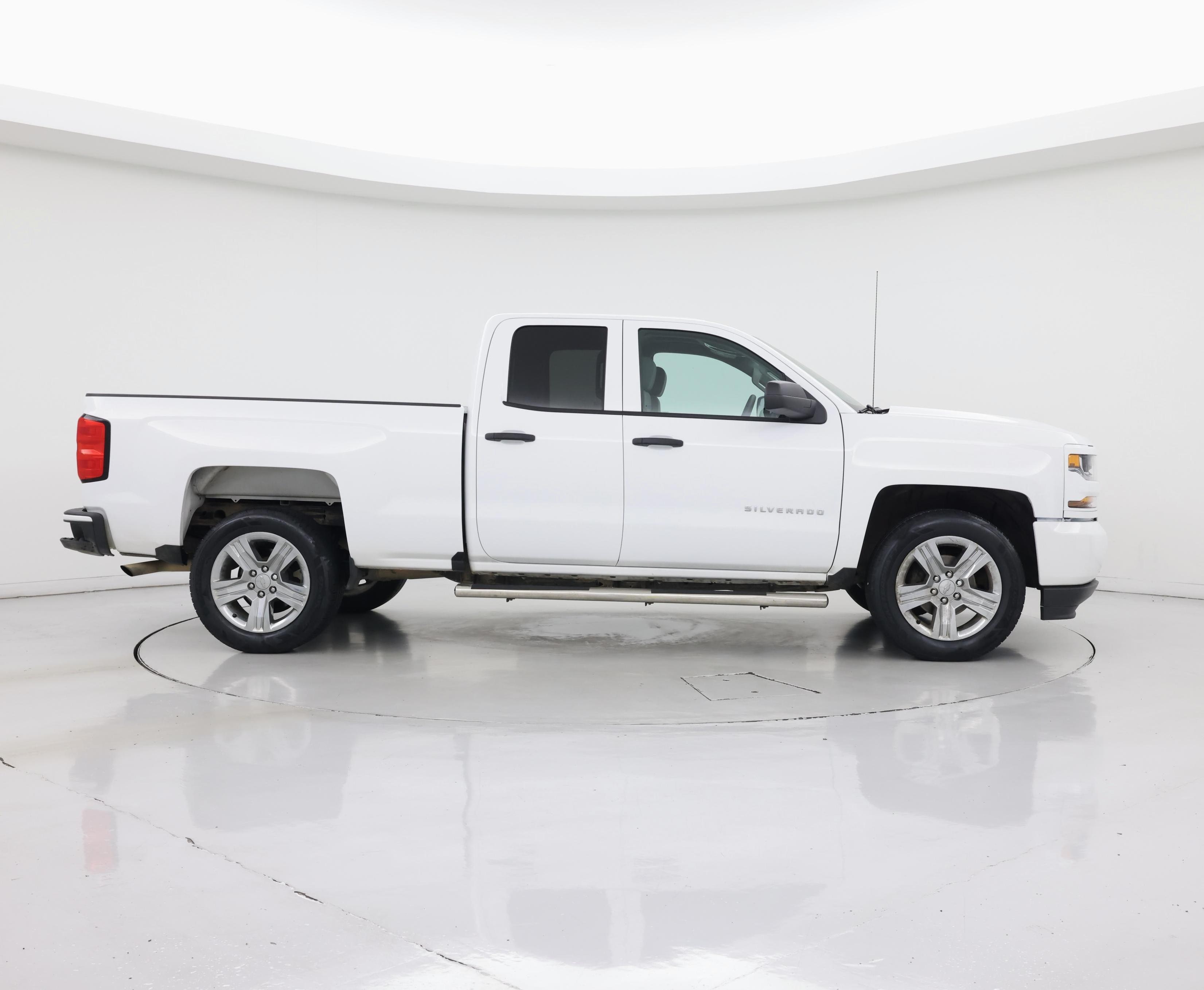 Thumbnail: 2017 Chevrolet Silverado 1500 - 7