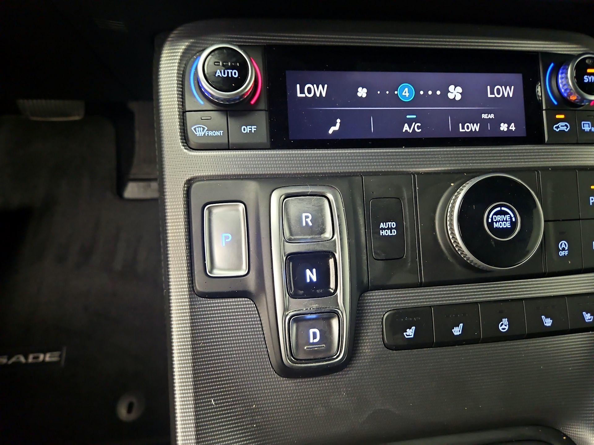 Thumbnail: 2023 Hyundai Palisade - 18