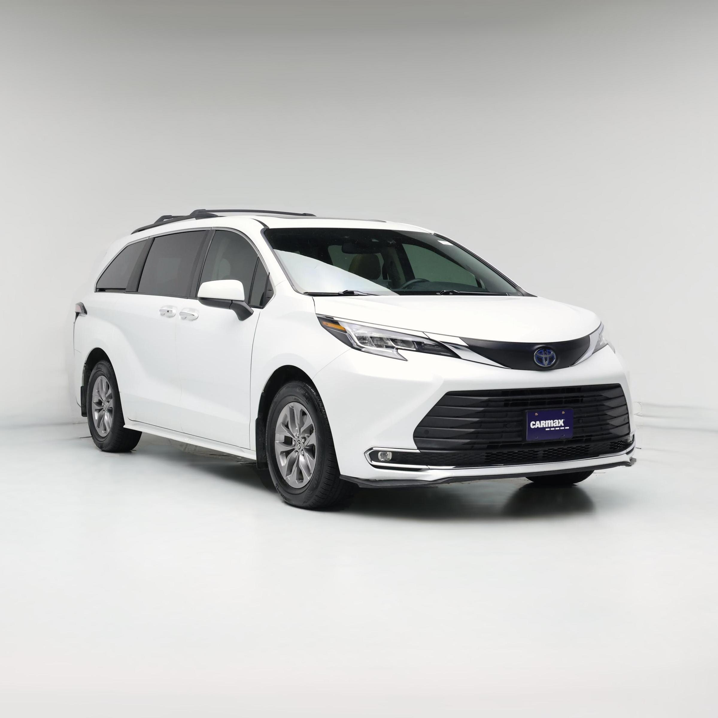 Thumbnail: 2022 Toyota Sienna - 1