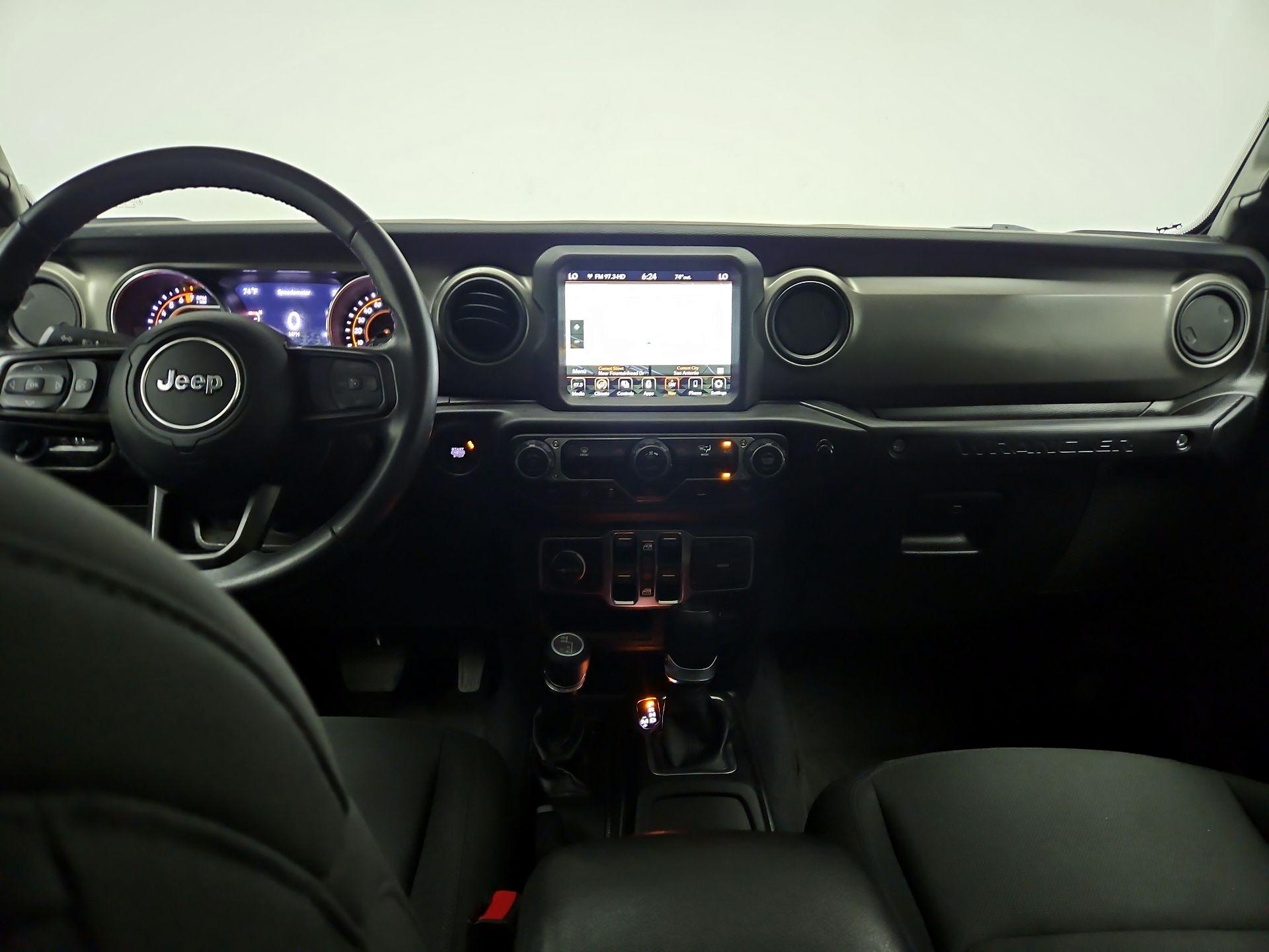 Thumbnail: 2022 Jeep Wrangler - 9