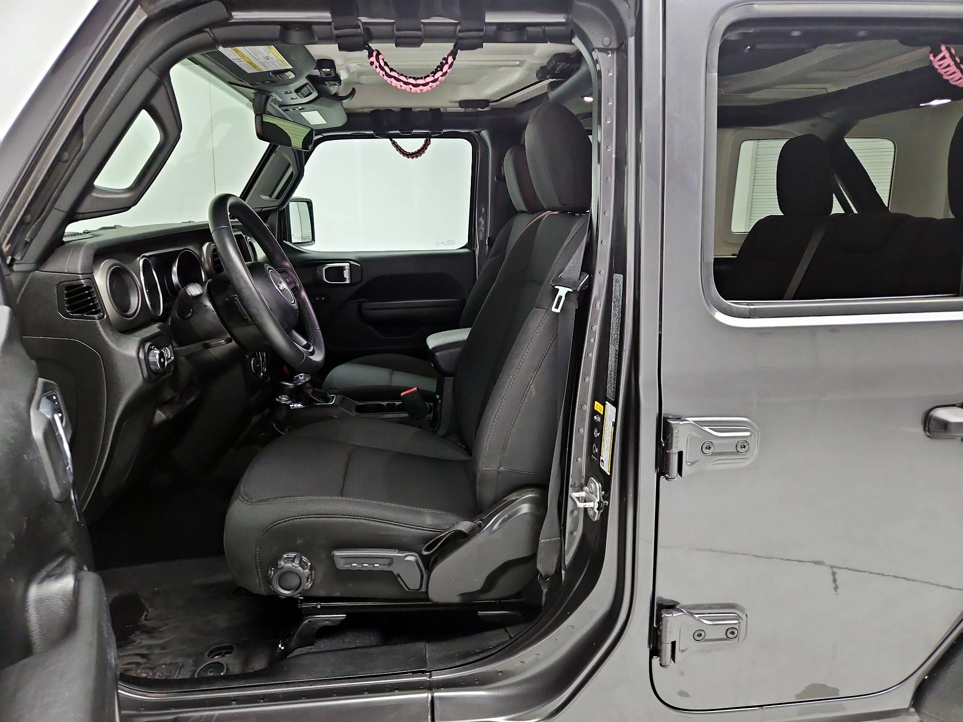 Thumbnail: 2022 Jeep Wrangler - 11