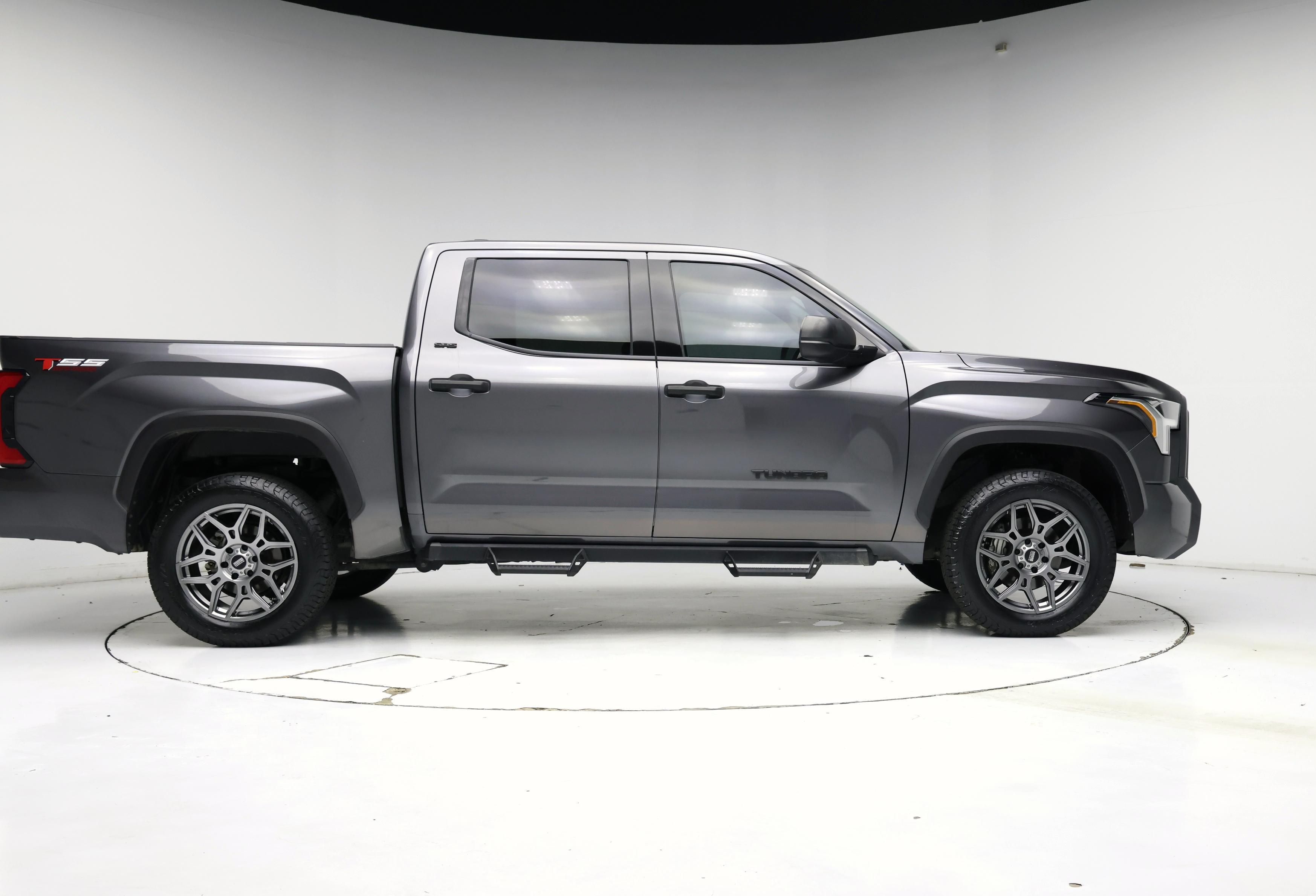 Thumbnail: 2022 Toyota Tundra - 7