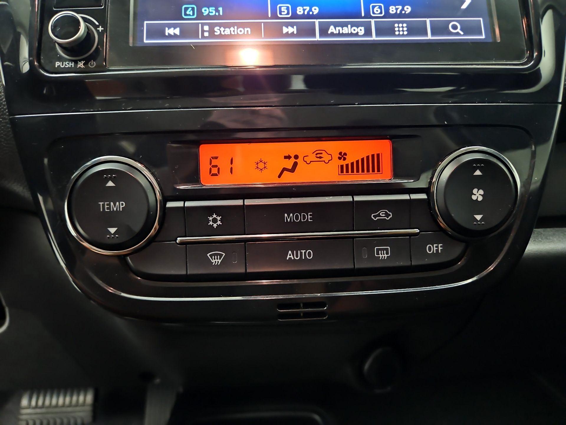 Thumbnail: 2021 Mitsubishi Mirage - 16