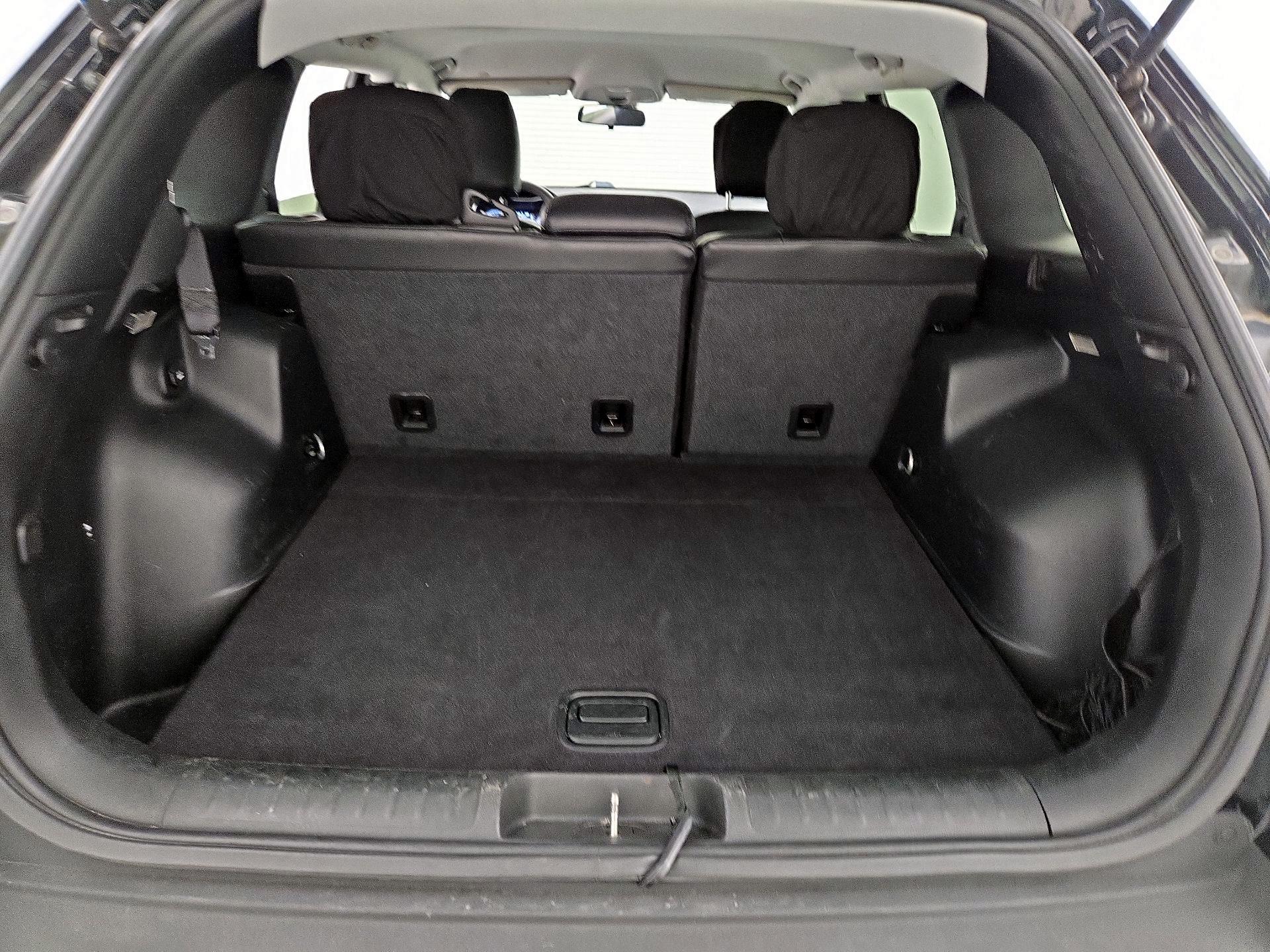 Thumbnail: 2020 Jeep Cherokee - 20