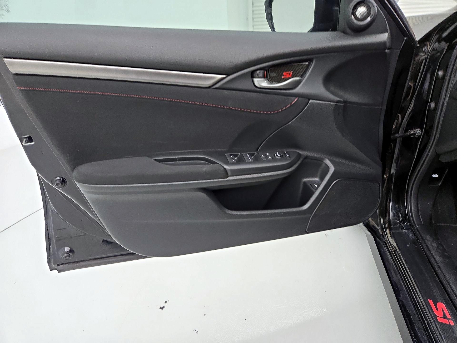 Thumbnail: 2017 Honda Civic - 12