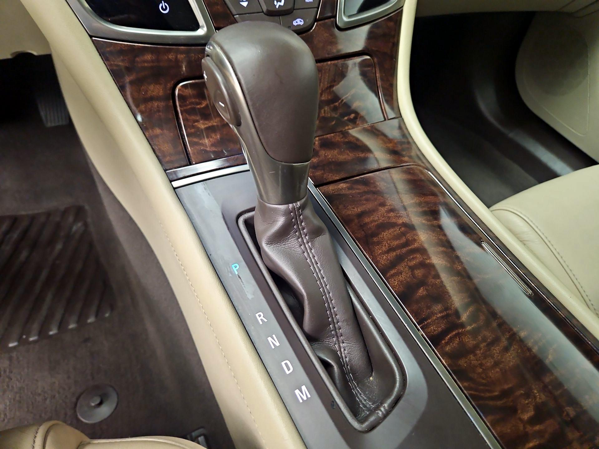 Thumbnail: 2014 Buick LaCrosse - 17