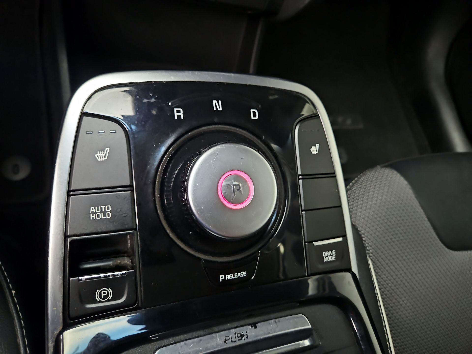 Thumbnail: 2022 Kia Niro - 18