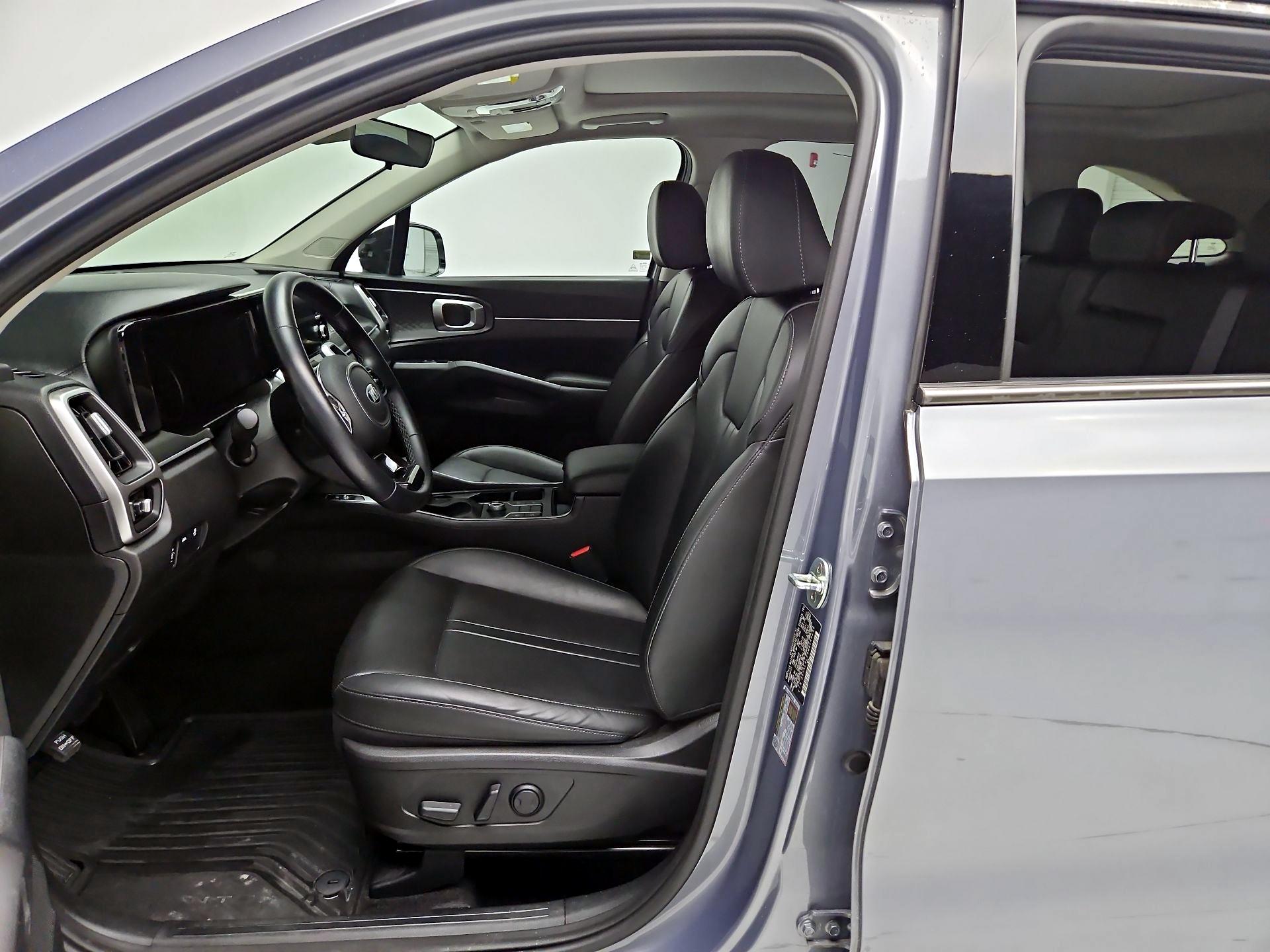 Thumbnail: 2021 Kia Sorento - 11