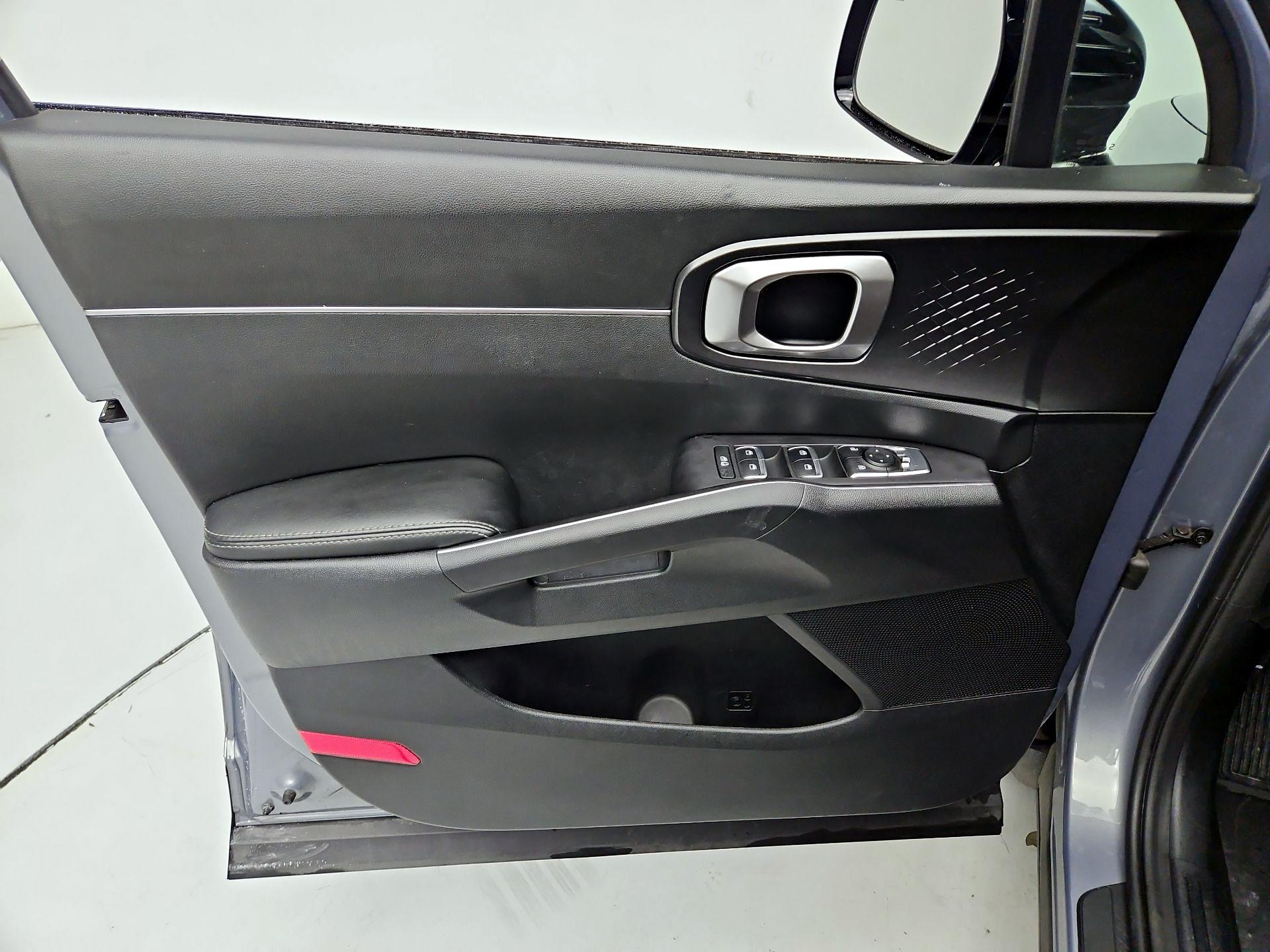 Thumbnail: 2021 Kia Sorento - 12