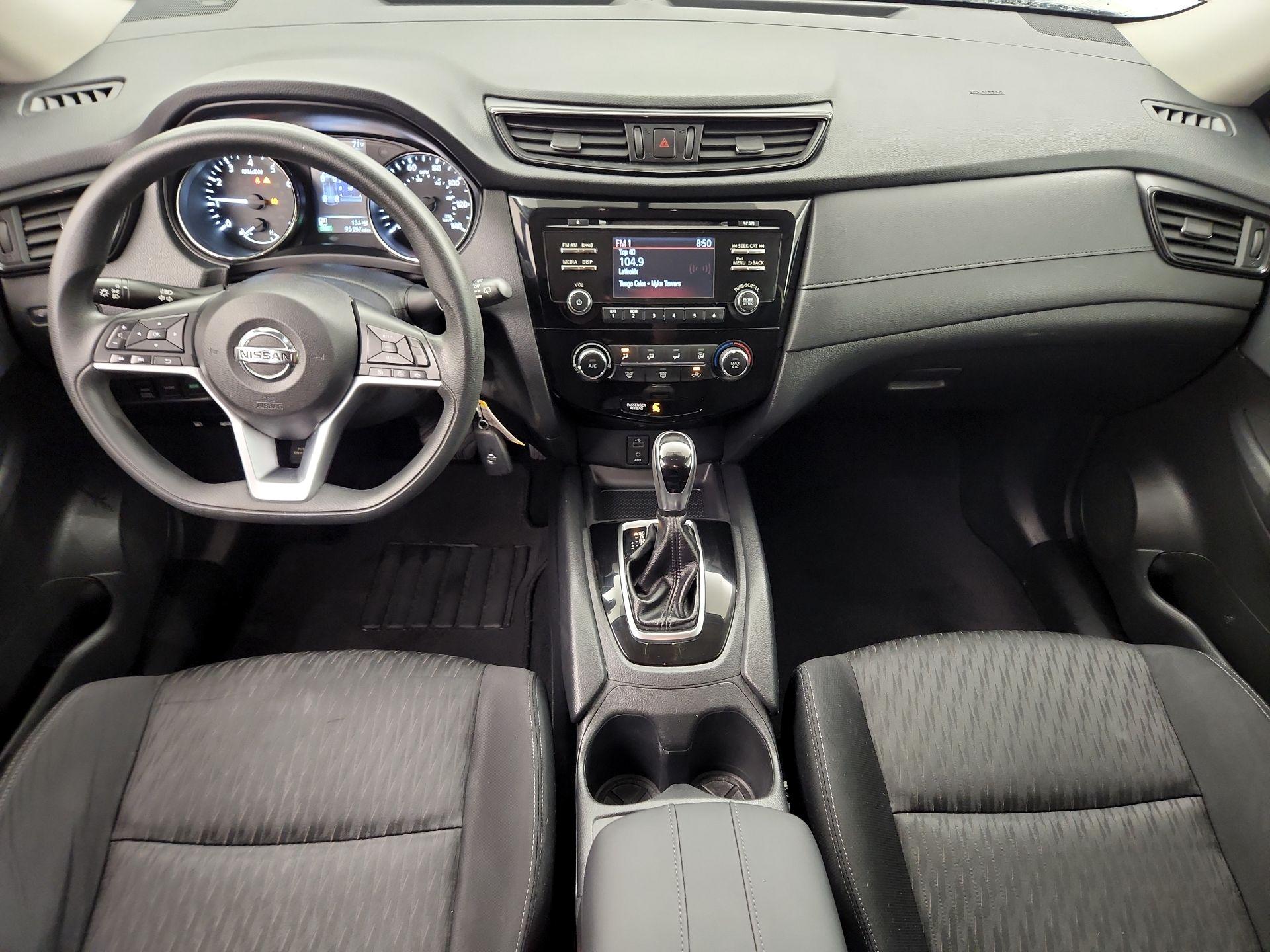 Thumbnail: 2017 Nissan Rogue - 9