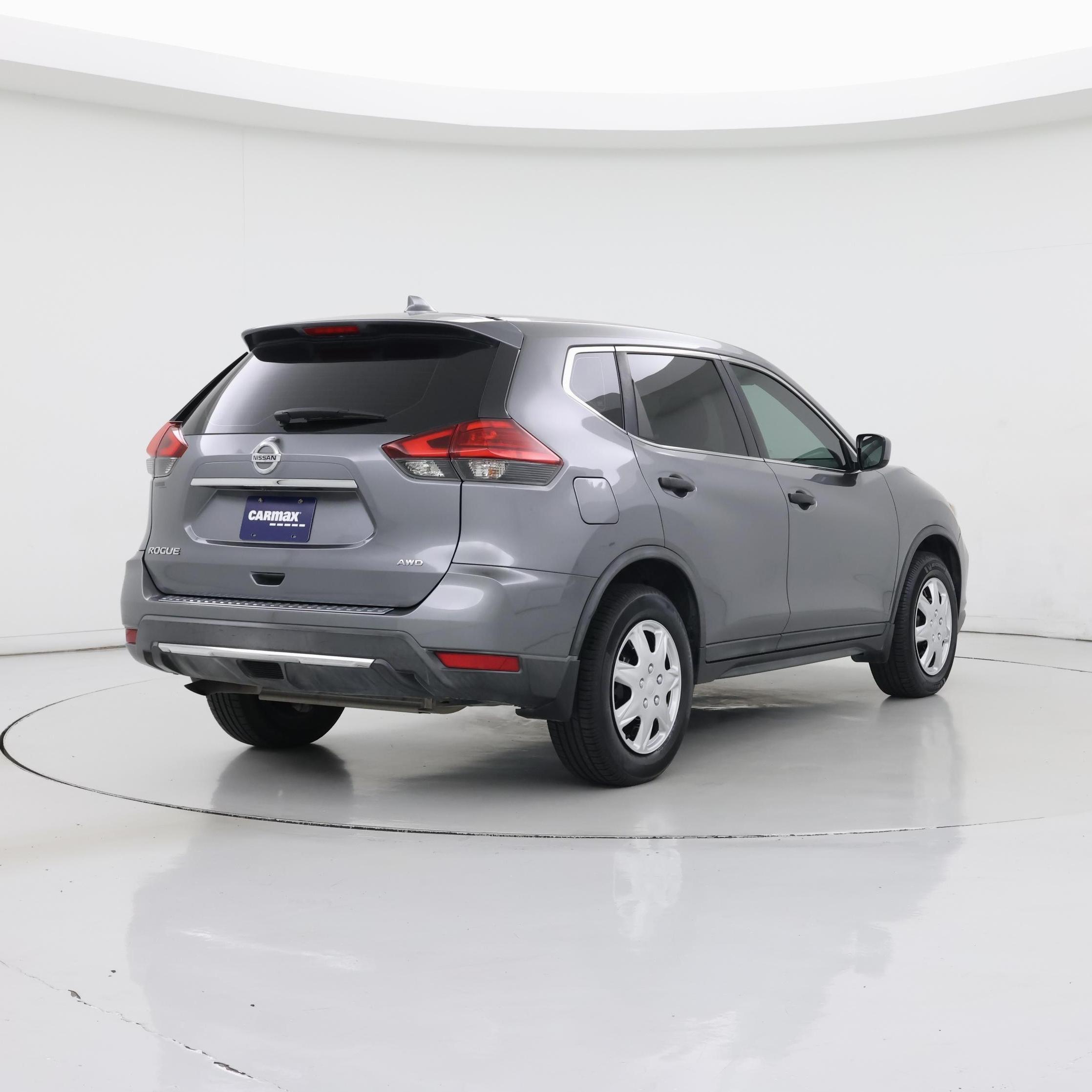 Thumbnail: 2017 Nissan Rogue - 8