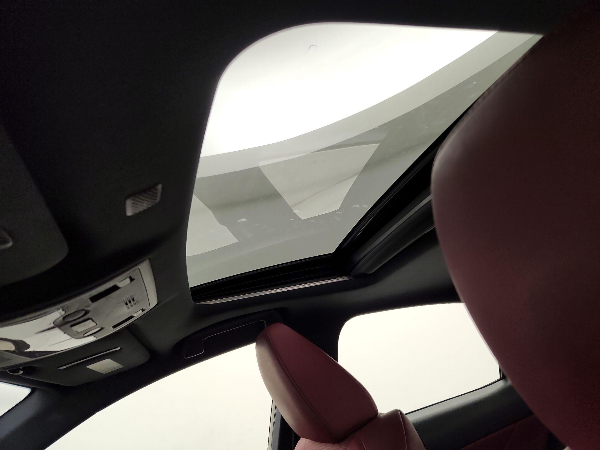 Thumbnail: 2020 Lexus IS - 19