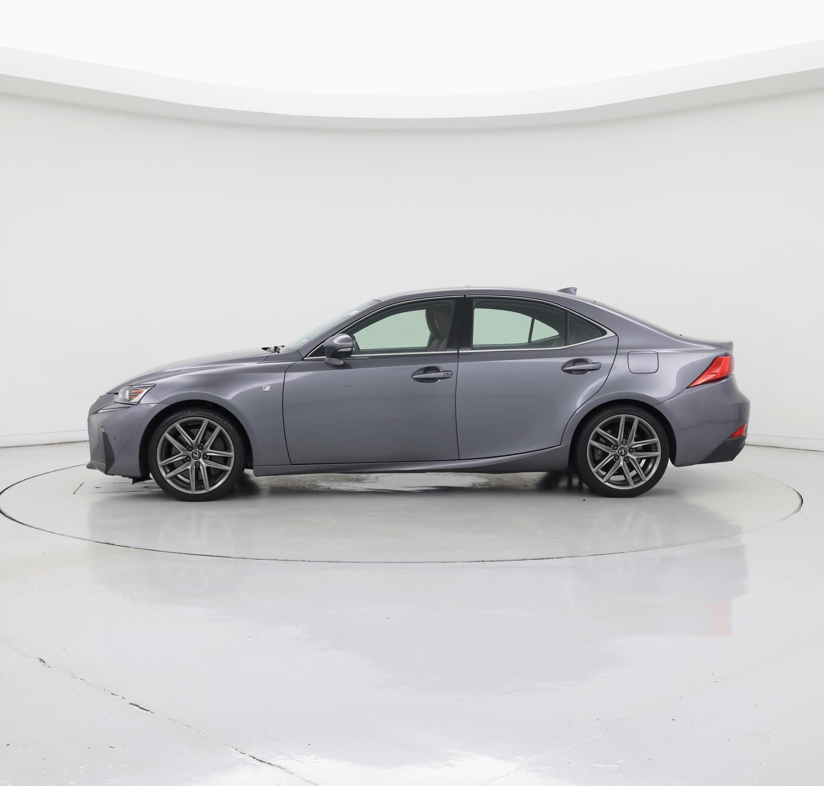 Thumbnail: 2020 Lexus IS - 3