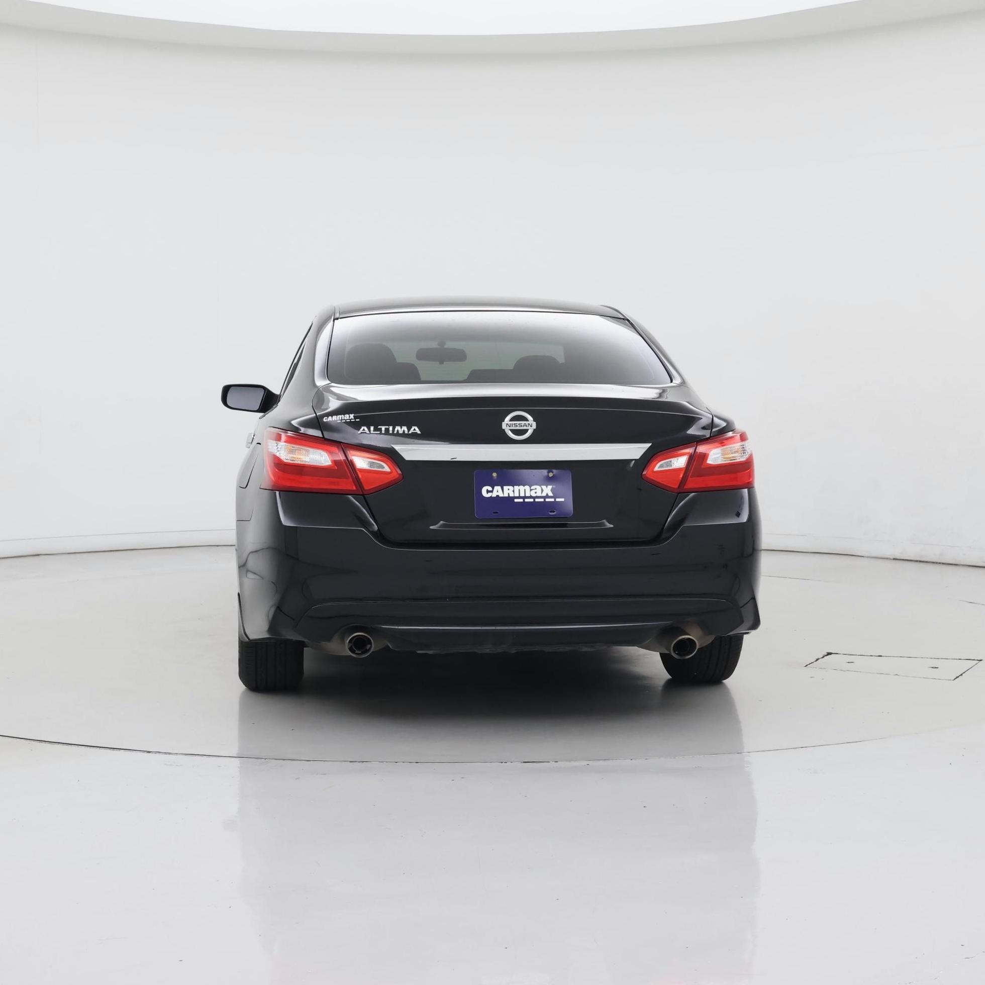 Thumbnail: 2017 Nissan Altima - 6