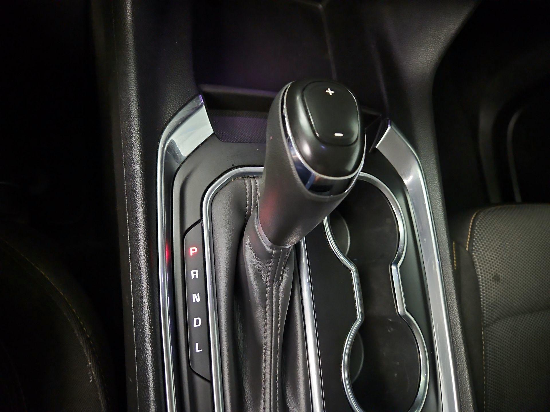 Thumbnail: 2020 Chevrolet Traverse - 17